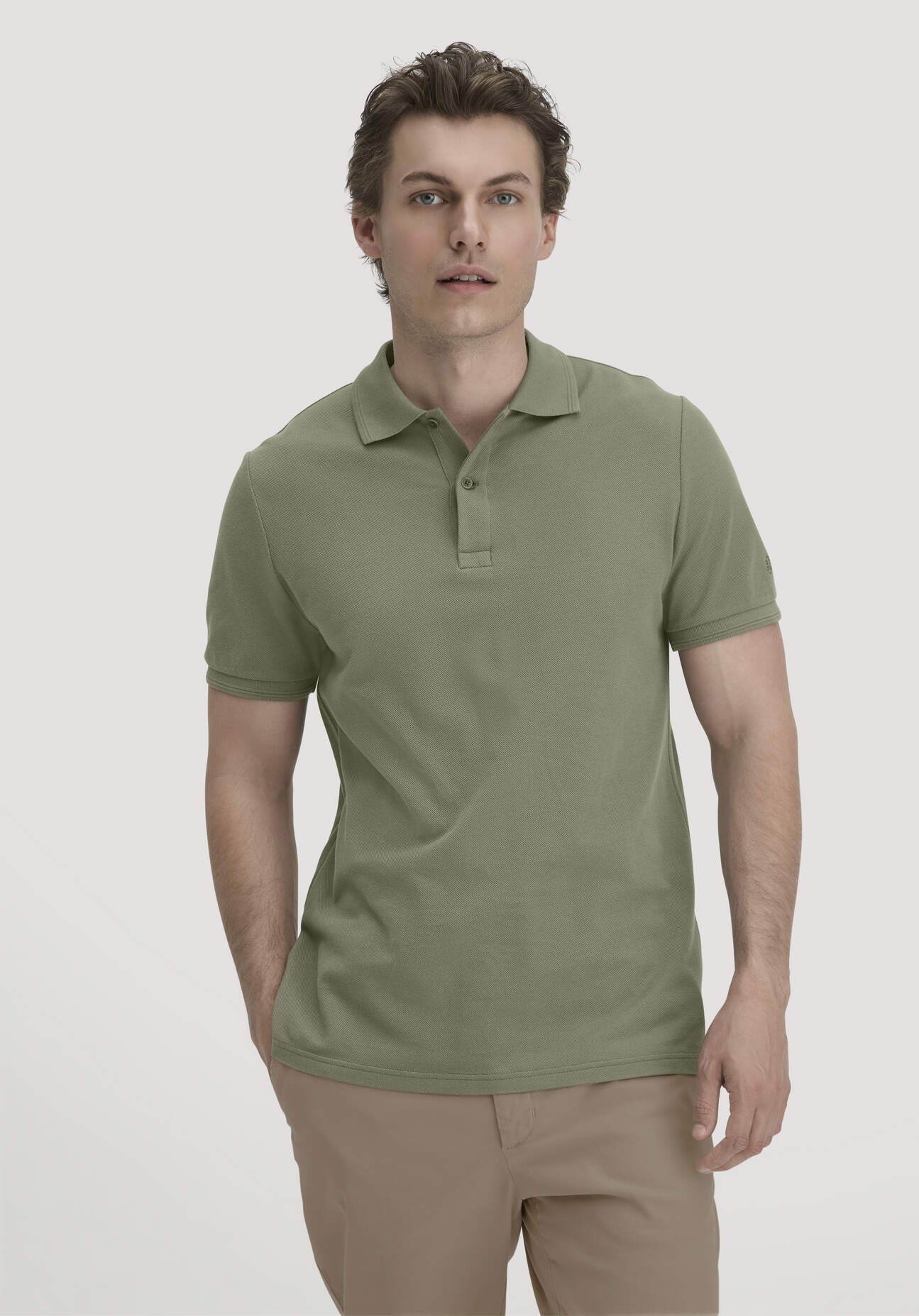 hessnatur Herren Piqué Polo Regular aus Bio-Baumwolle - grün Grösse46 von hessnatur