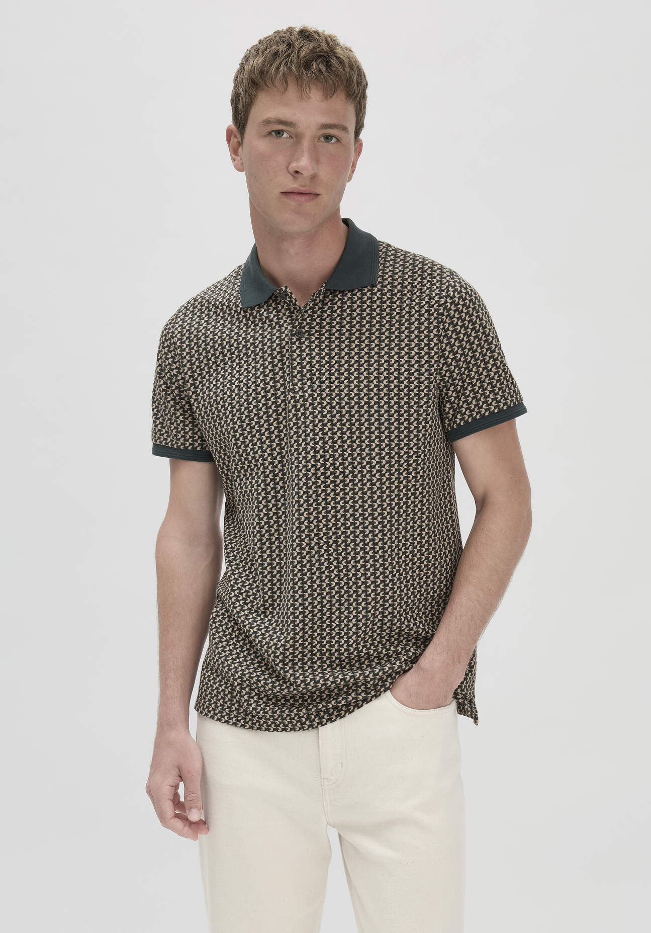 hessnatur Herren Piqué Polo Relaxed aus Bio-Baumwolle - grün Grösse46 hessnatur Herren Piqué Polo Relaxed aus Bio-Baumwolle - grün Grösse46 von hessnatur