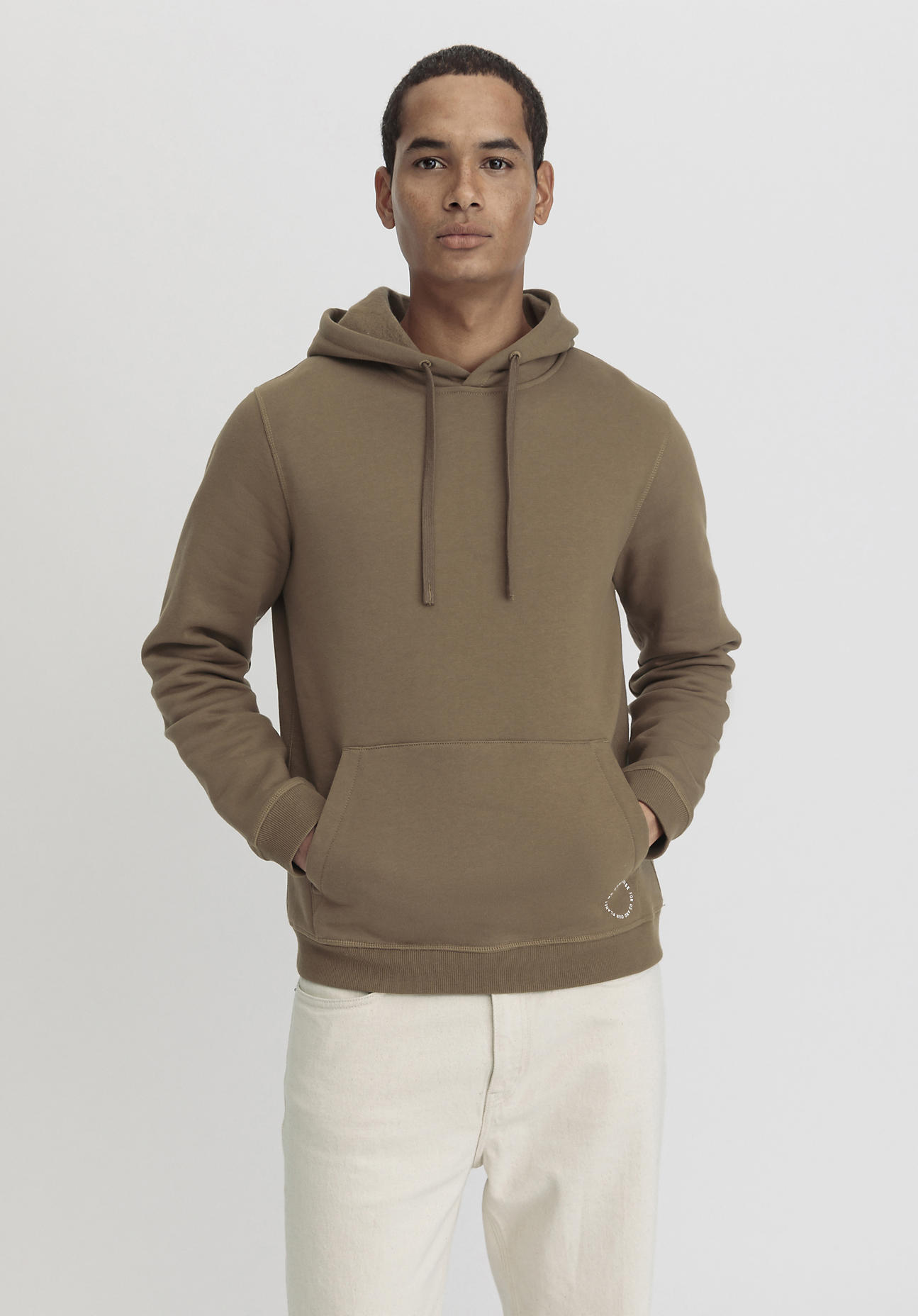 hessnatur Herren Sweat-Hoodie Relaxed aus Bio-Baumwolle - braun Grösse46 von hessnatur