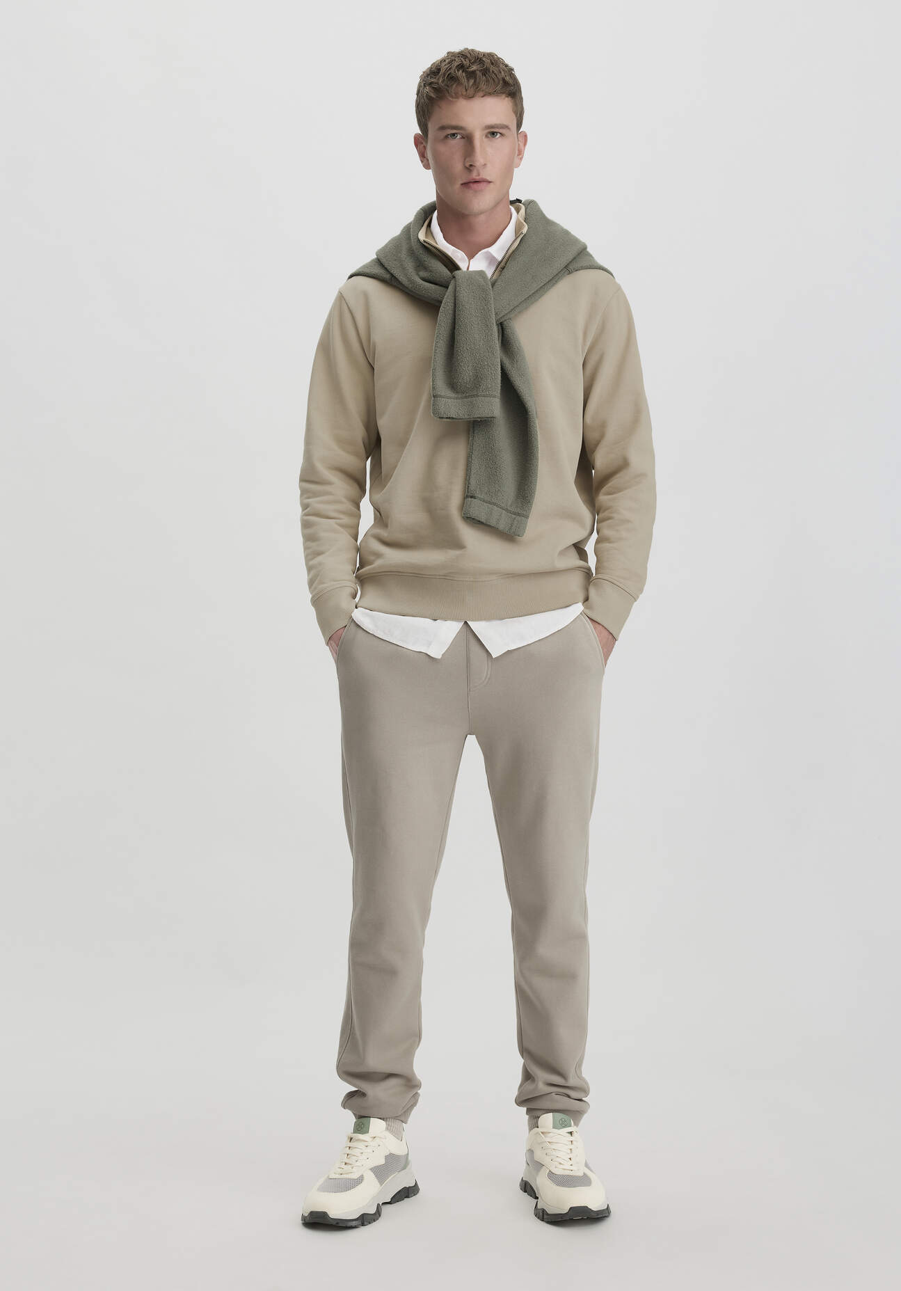 hessnatur Herren Sweathose TRIAS Relaxed aus Bio-Baumwolle - beige Grösse52 hessnatur Herren Sweathose TRIAS Relaxed aus Bio-Baumwolle - beige Grösse52 von hessnatur