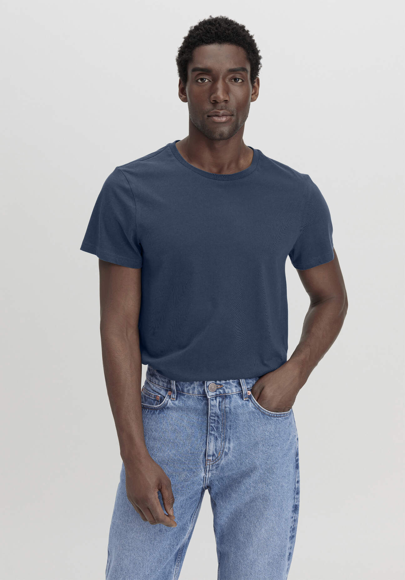 hessnatur Herren T-Shirt Regular aus Bio-Baumwolle - blau Grösse56 hessnatur Herren T-Shirt Regular aus Bio-Baumwolle - blau Grösse56 von hessnatur
