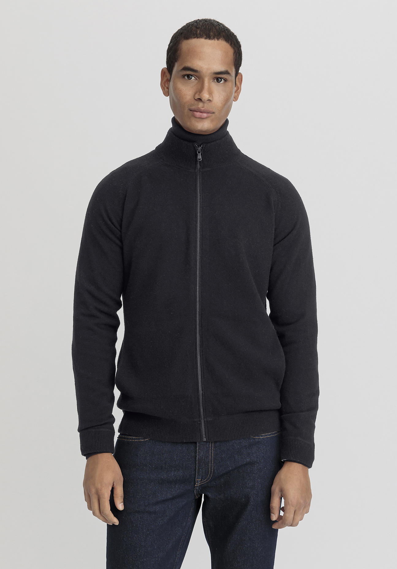 hessnatur Herren Zip-Jacke Slim aus Schurwolle und Kaschmir - schwarz Grösse46 von hessnatur