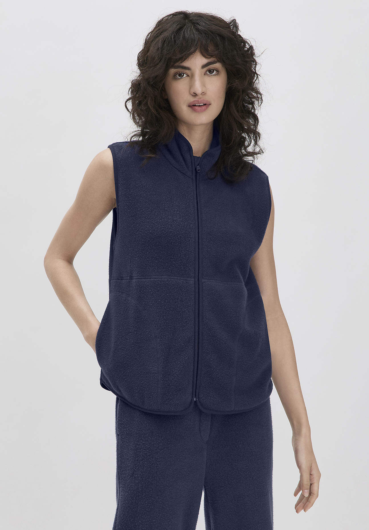 hessnatur Loungewear Fleece Weste Regular ACTIVE LIGHT aus Bio-Baumwolle - blau GrösseM von hessnatur