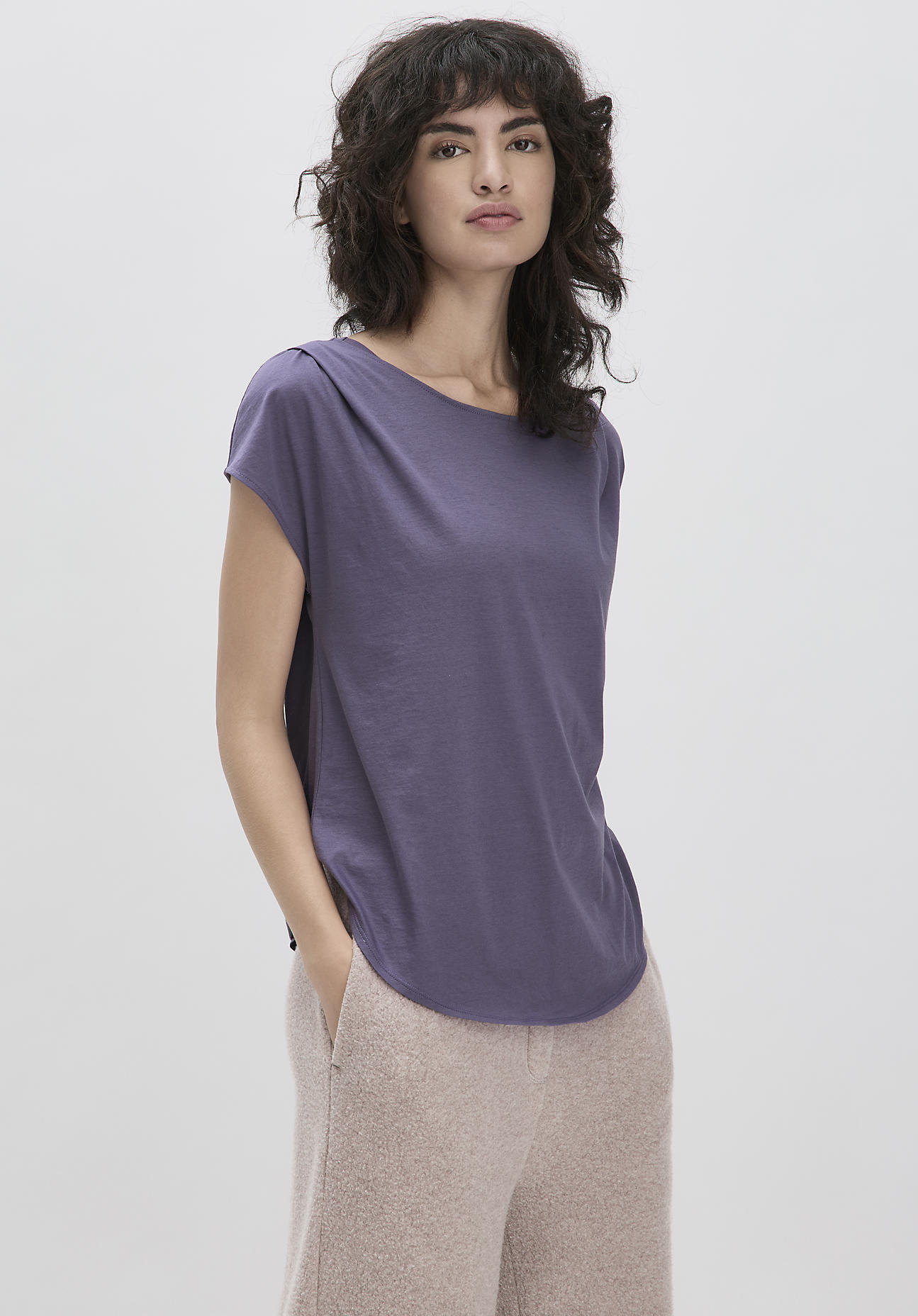 hessnatur Loungewear Shirt Relaxed ACTIVE LIGHT aus Bio-Baumwolle - lila Grösse34 von hessnatur