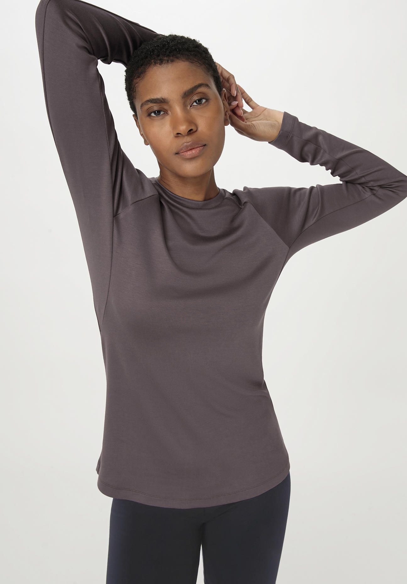 hessnatur Loungewear Sweatshirt Slim ACTIVE COMFORT aus TENCEL™ Modal - lila Grösse34 von hessnatur