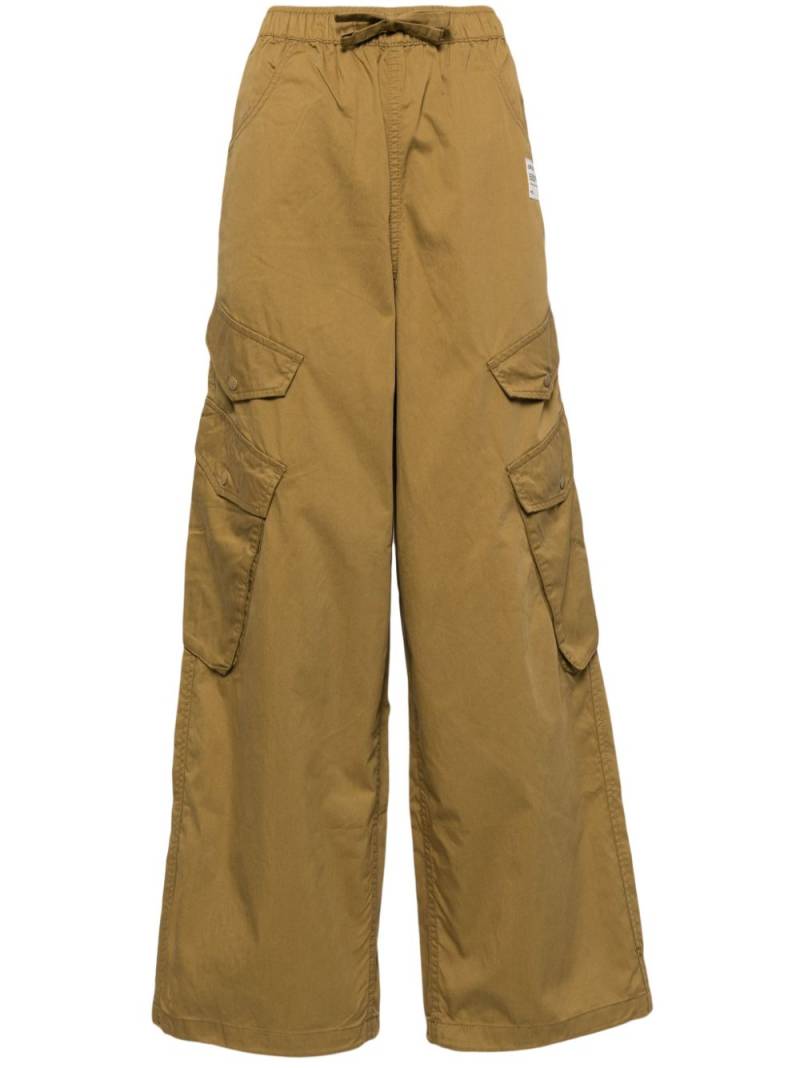 izzue cargo pocket trousers - Brown von izzue