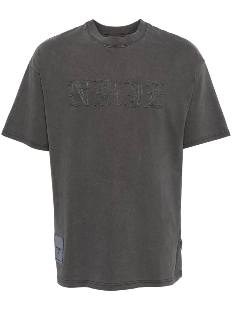 izzue embroidered logo t-shirt - Grey von izzue