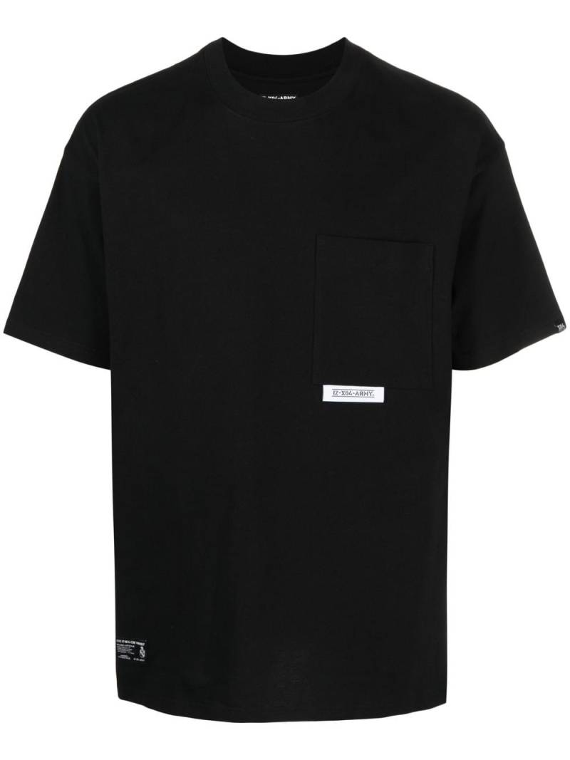 izzue logo graphic-print T-shirt - Black von izzue