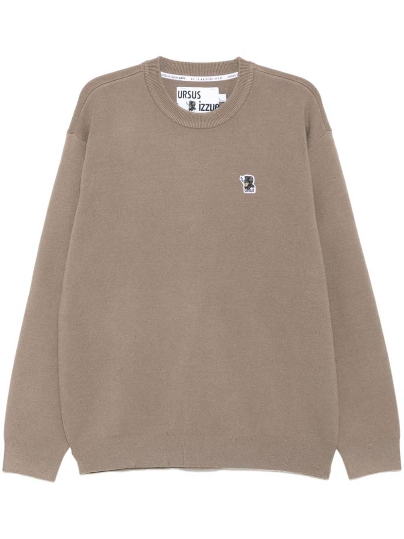 izzue logo-patch jumper - Neutrals von izzue