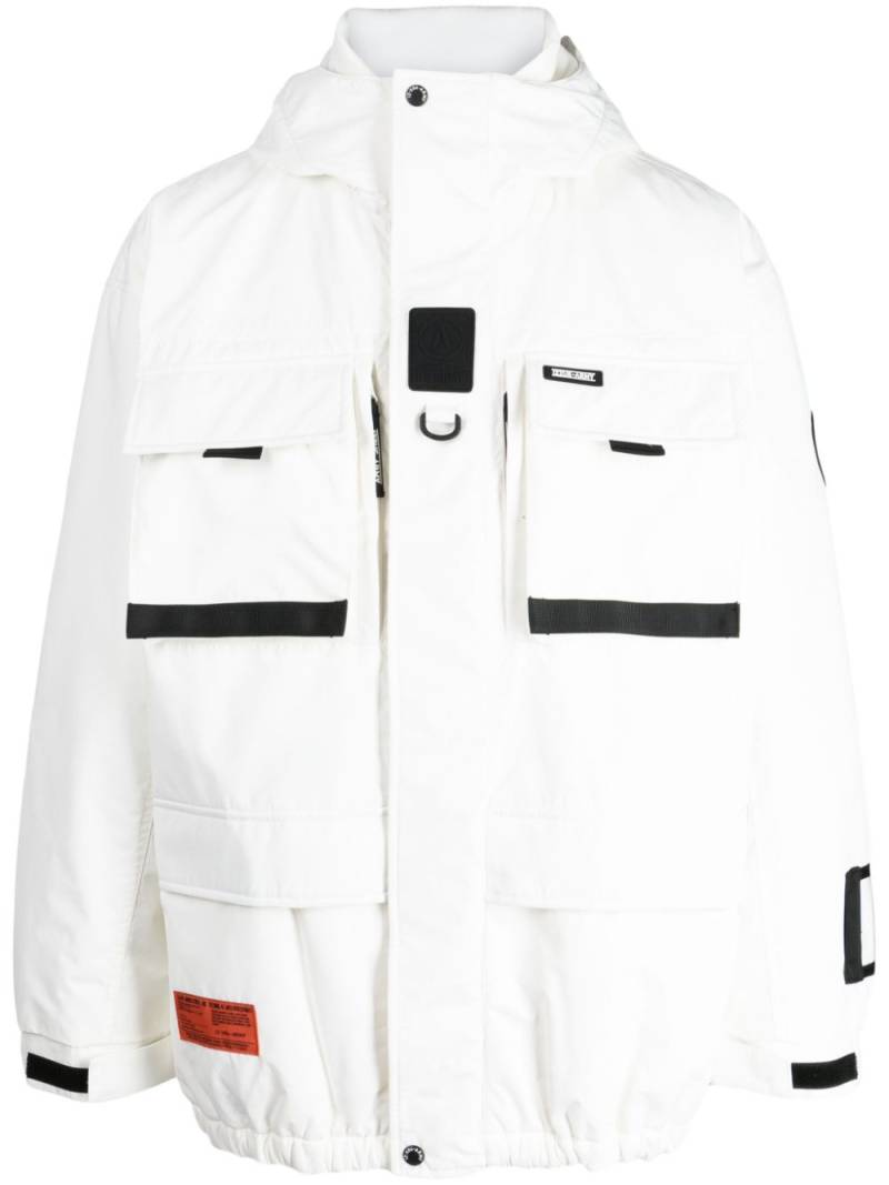 izzue logo-print hooded jacket - White von izzue