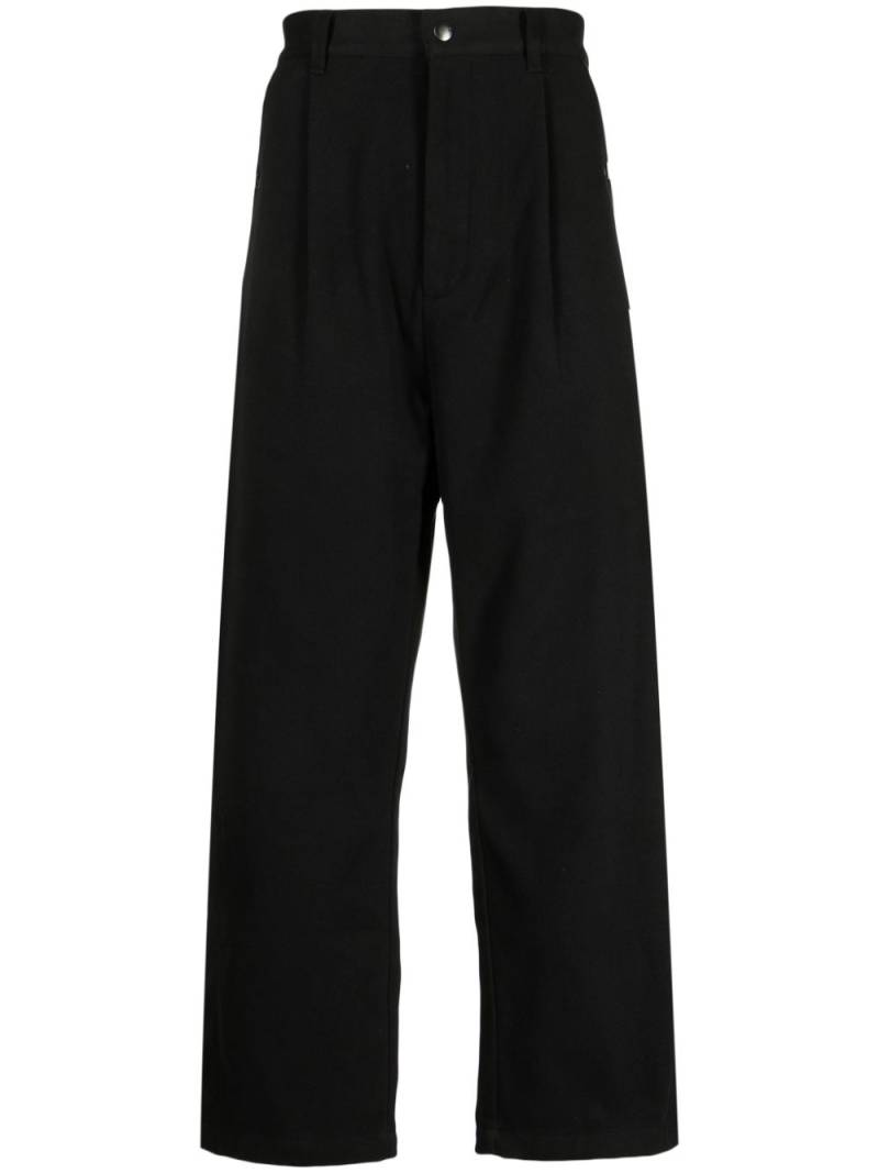 izzue pleat-detail straight-leg trousers - Black von izzue