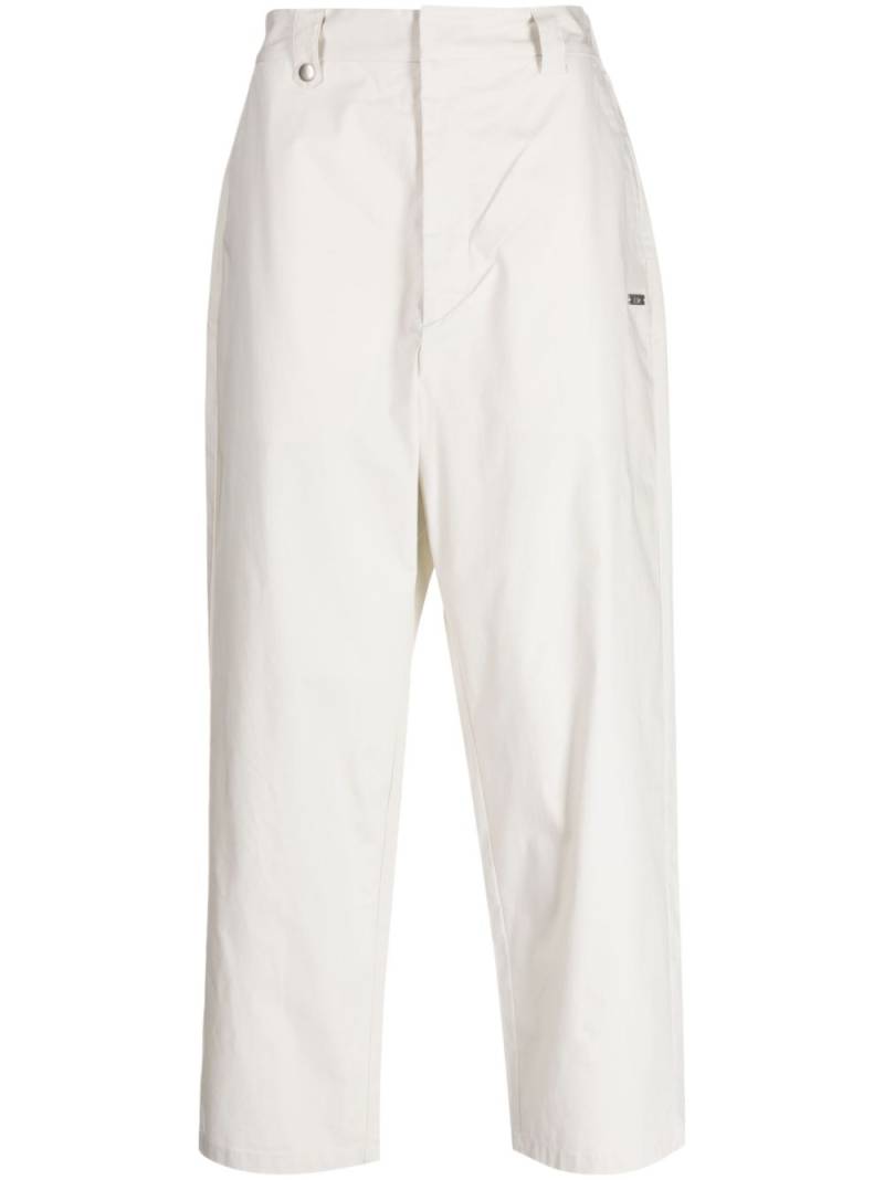 izzue straight-leg cotton trousers - Neutrals von izzue