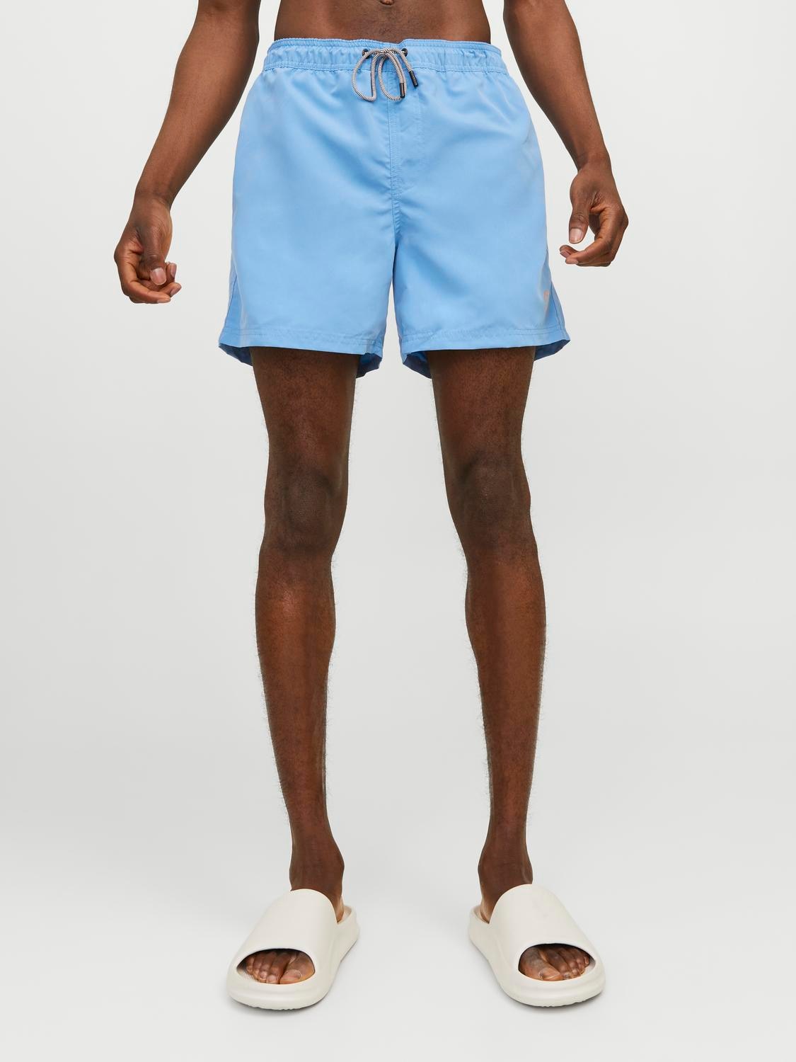 Jack & Jones Badeshorts »JPSTFIJI JJSWIM SOLID SN LY«, schmal geschnittene Schwimm-Shorts für den Strand aus recyceltem Garn von jack & jones