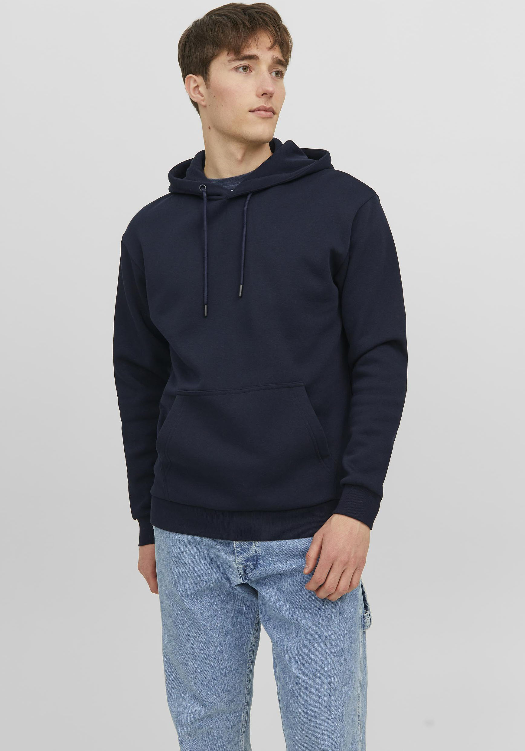 Jack & Jones Kapuzensweatshirt »JJEBRADLEY SWEAT HOOD NOOS«, mit Känguru Tasche Jack & Jones Kapuzensweatshirt »JJEBRADLEY SWEAT HOOD NOOS«, mit Känguru Tasche von jack & jones