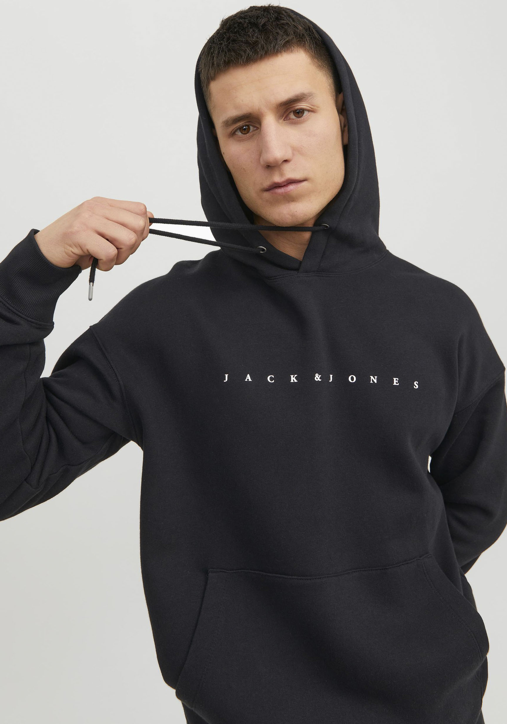 Jack & Jones Kapuzensweatshirt »JJESTAR JJ SWEAT HOOD NOOS«, mit Logo Print im 3D Look Jack & Jones Kapuzensweatshirt »JJESTAR JJ SWEAT HOOD NOOS«, mit Logo Print im 3D Look von jack & jones