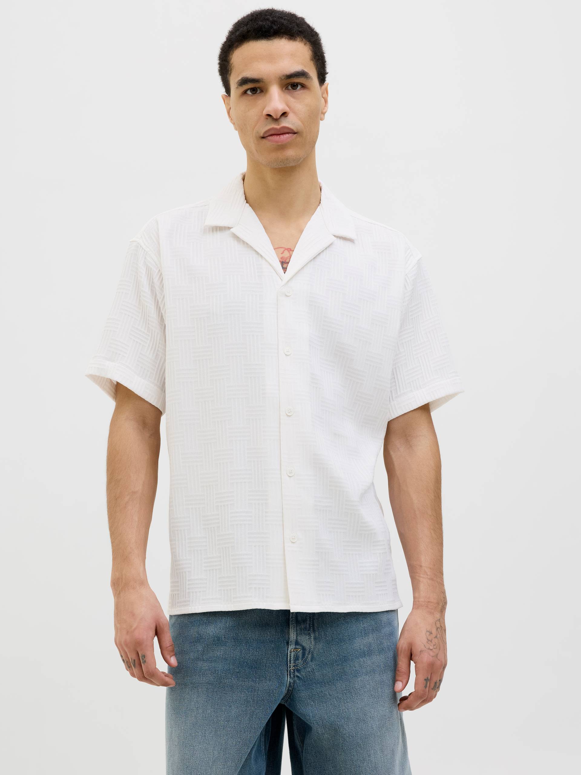 Jack & Jones Kurzarmhemd »JJEMATTEO RESORT SHIRT SS SN«, mit Resort Kragen Jack & Jones Kurzarmhemd »JJEMATTEO RESORT SHIRT SS SN«, mit Resort Kragen von jack & jones