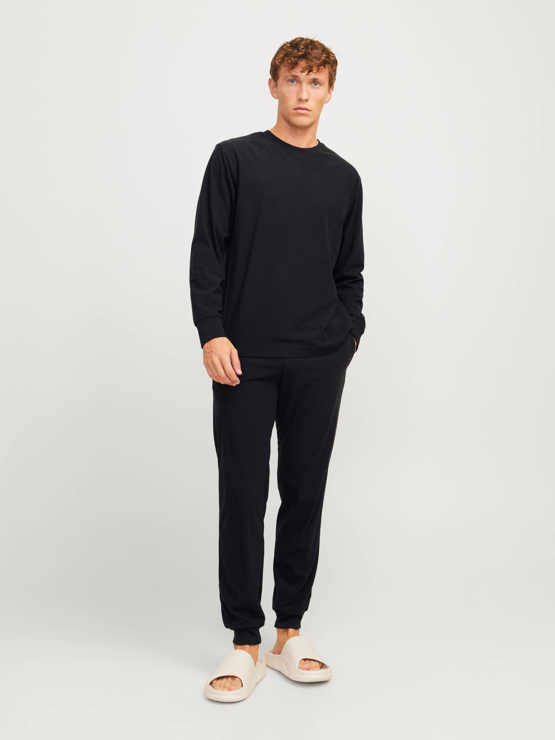 Jack & Jones Langarmshirt »JACSOLID LOUNGE SET W NOOS« Jack & Jones Langarmshirt »JACSOLID LOUNGE SET W NOOS« von jack & jones