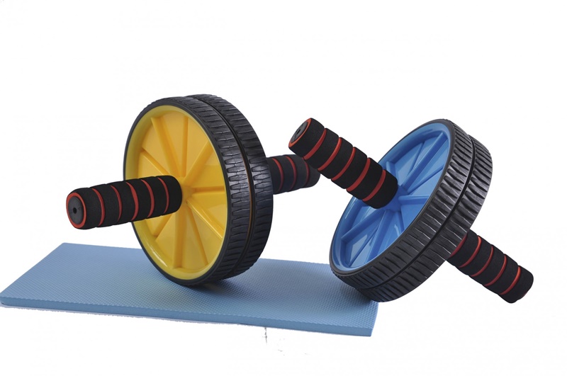 AB Wheel Dual Pro Rücken, Arm, Schulter und Bauchtrainer Bauchroller + Matte von Gym Universe