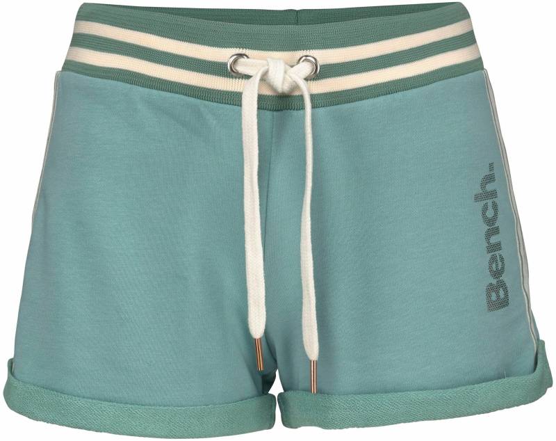 Relaxshorts in mint von Bench.