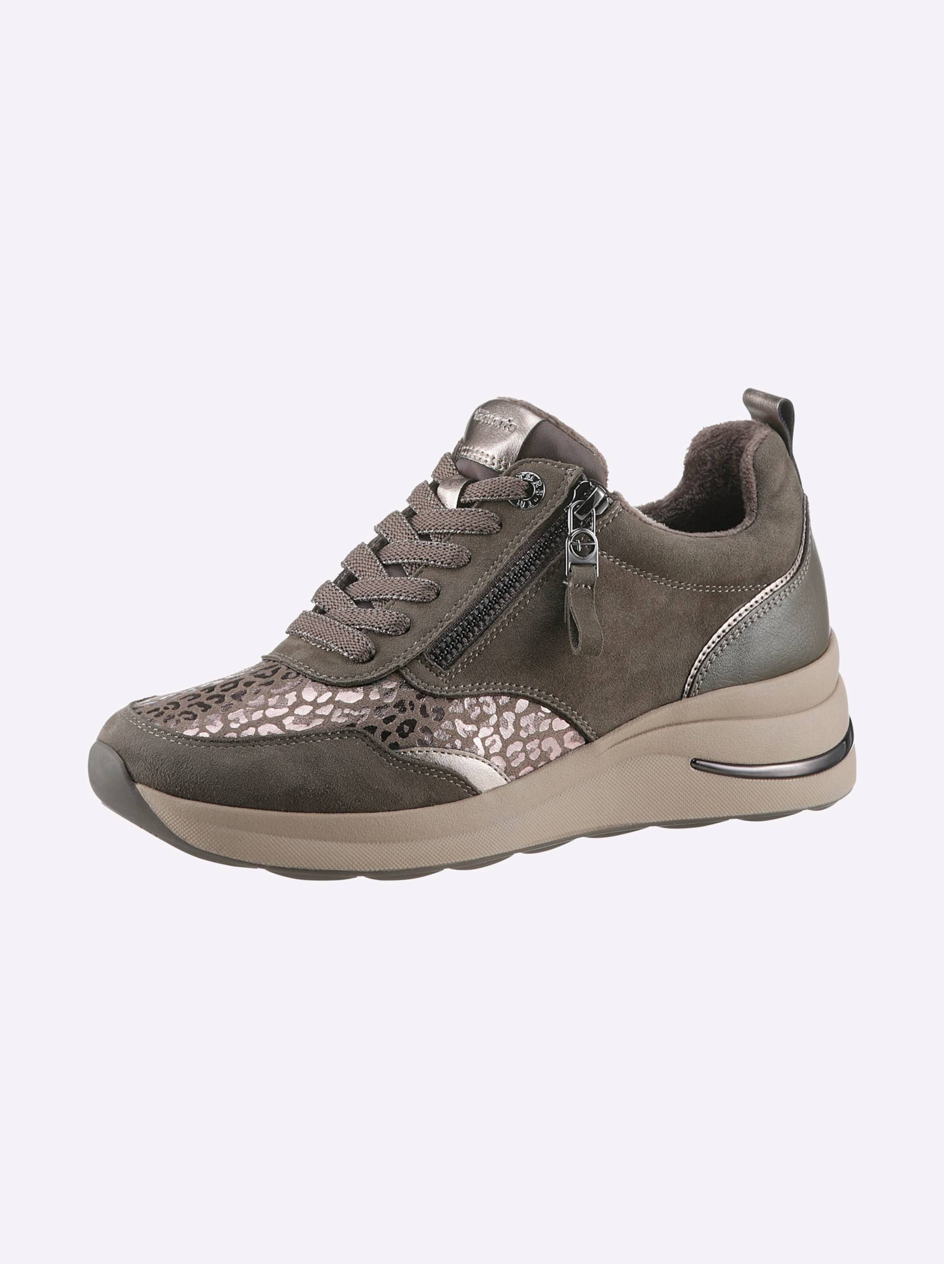 Sneaker in taupe von Tamaris