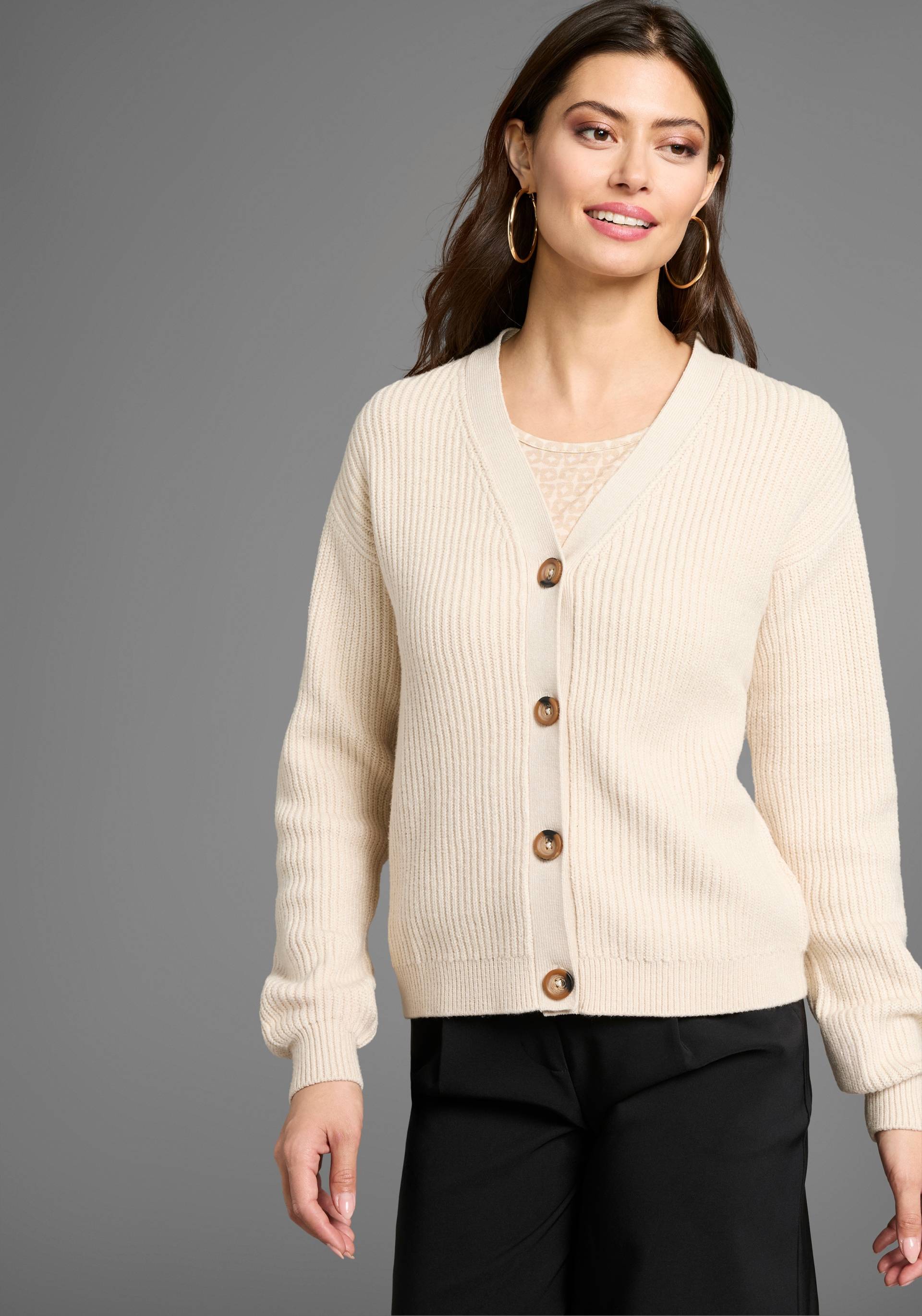 Laura Scott Strickjacke, in modischer Kurzform Laura Scott Strickjacke, in modischer Kurzform von laura scott