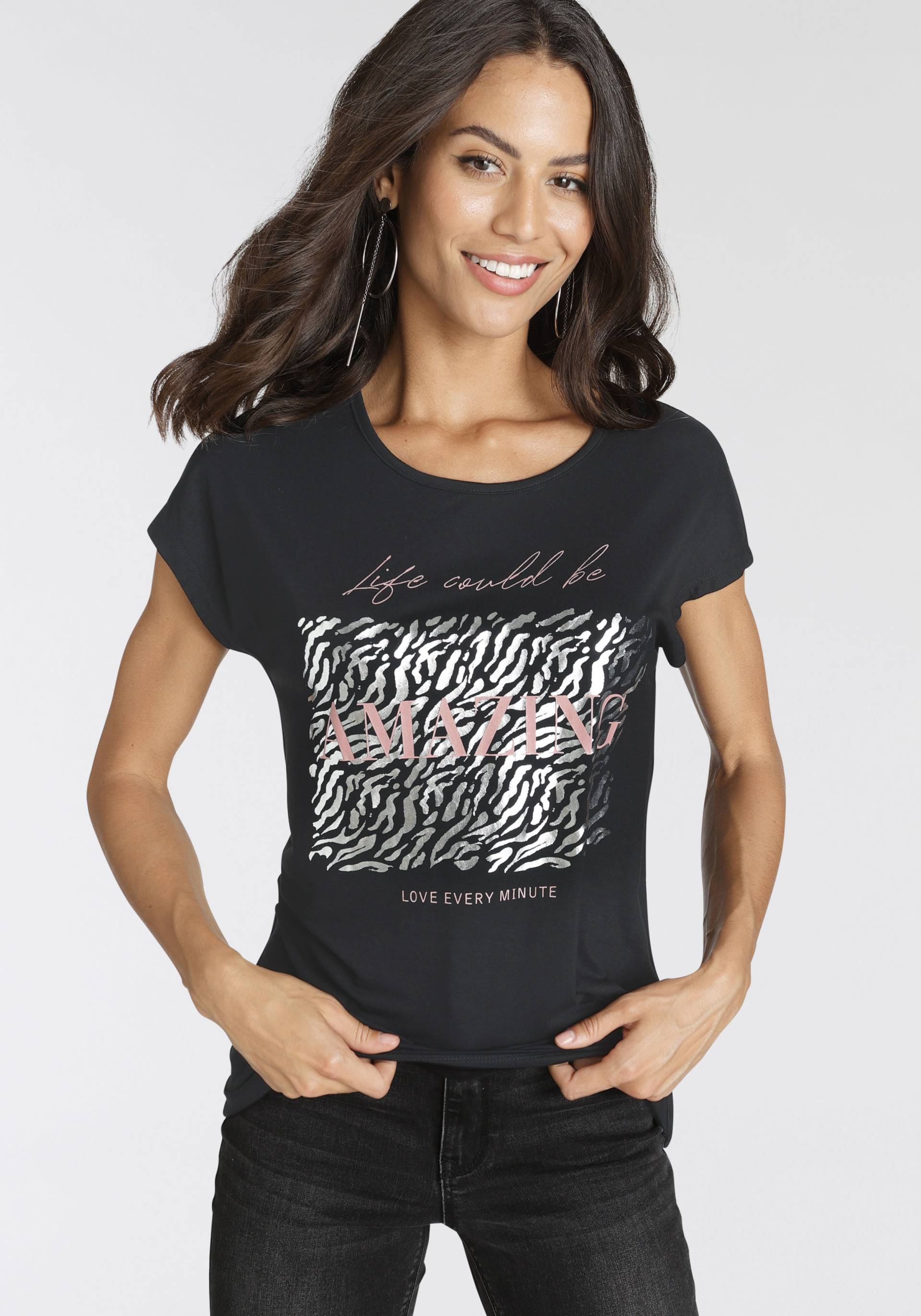 Laura Scott T-Shirt, figurumspielende Passform, bedruckt, Rundhalsausschnitt Laura Scott T-Shirt, figurumspielende Passform, bedruckt, Rundhalsausschnitt von laura scott