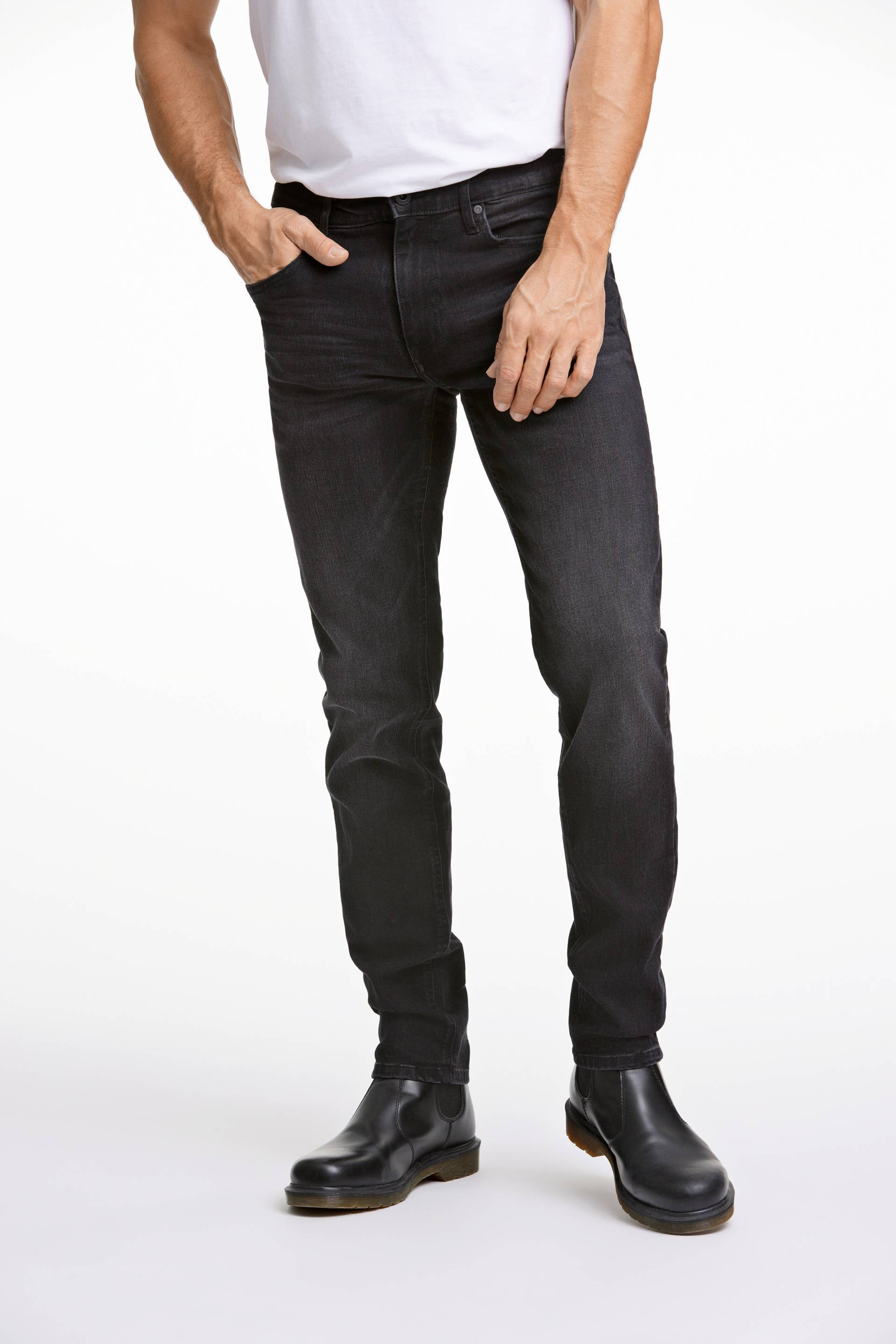 LINDBERGH 5-Pocket-Jeans, mit dunkler Waschung und Stretch LINDBERGH 5-Pocket-Jeans, mit dunkler Waschung und Stretch von lindbergh