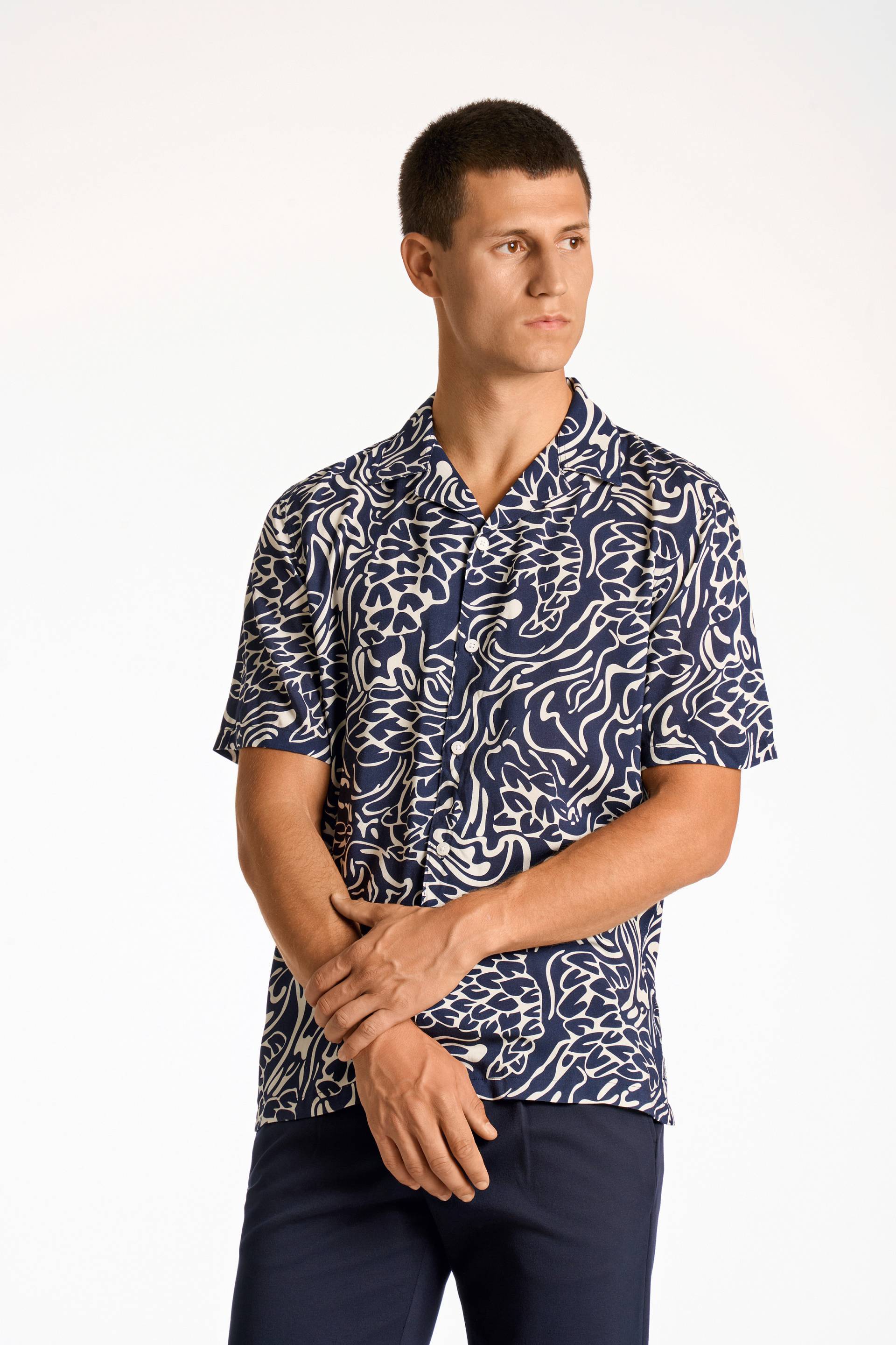 LINDBERGH Print-Shirt, mit Muster und aus reiner Viskose LINDBERGH Print-Shirt, mit Muster und aus reiner Viskose von lindbergh