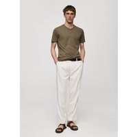 Slim-Fit-T-Shirt aus Baumwolle mit V-Ausschnitt Slim-Fit-T-Shirt aus Baumwolle mit V-Ausschnitt von mango man