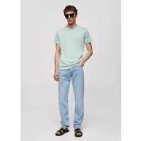 Slim-Fit-T-Shirt aus Baumwolle mit V-Ausschnitt Slim-Fit-T-Shirt aus Baumwolle mit V-Ausschnitt von mango man