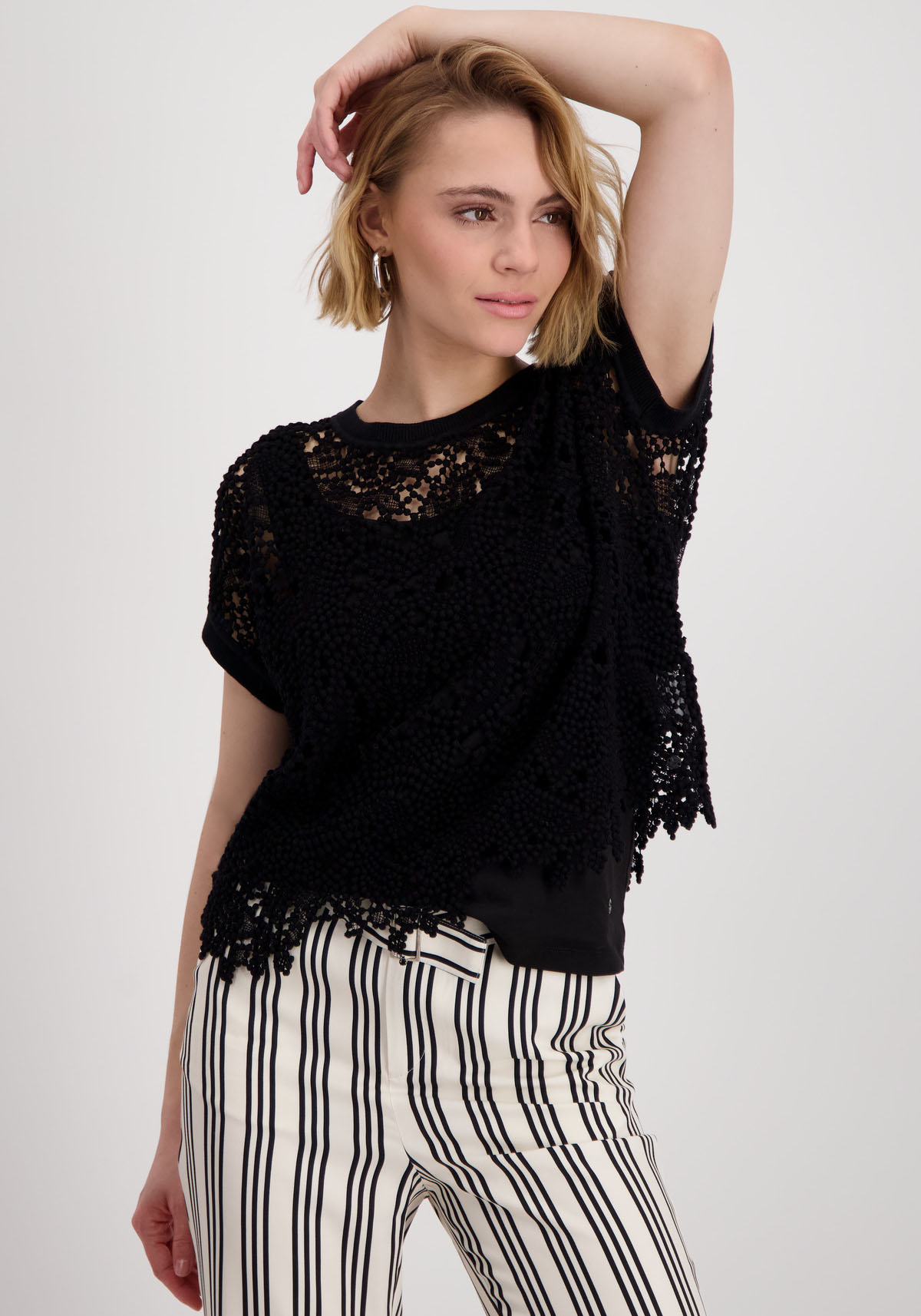 Monari Kurzarmpullover »Pullover Spitze«, Mit Rundhalsausschnitt von monari