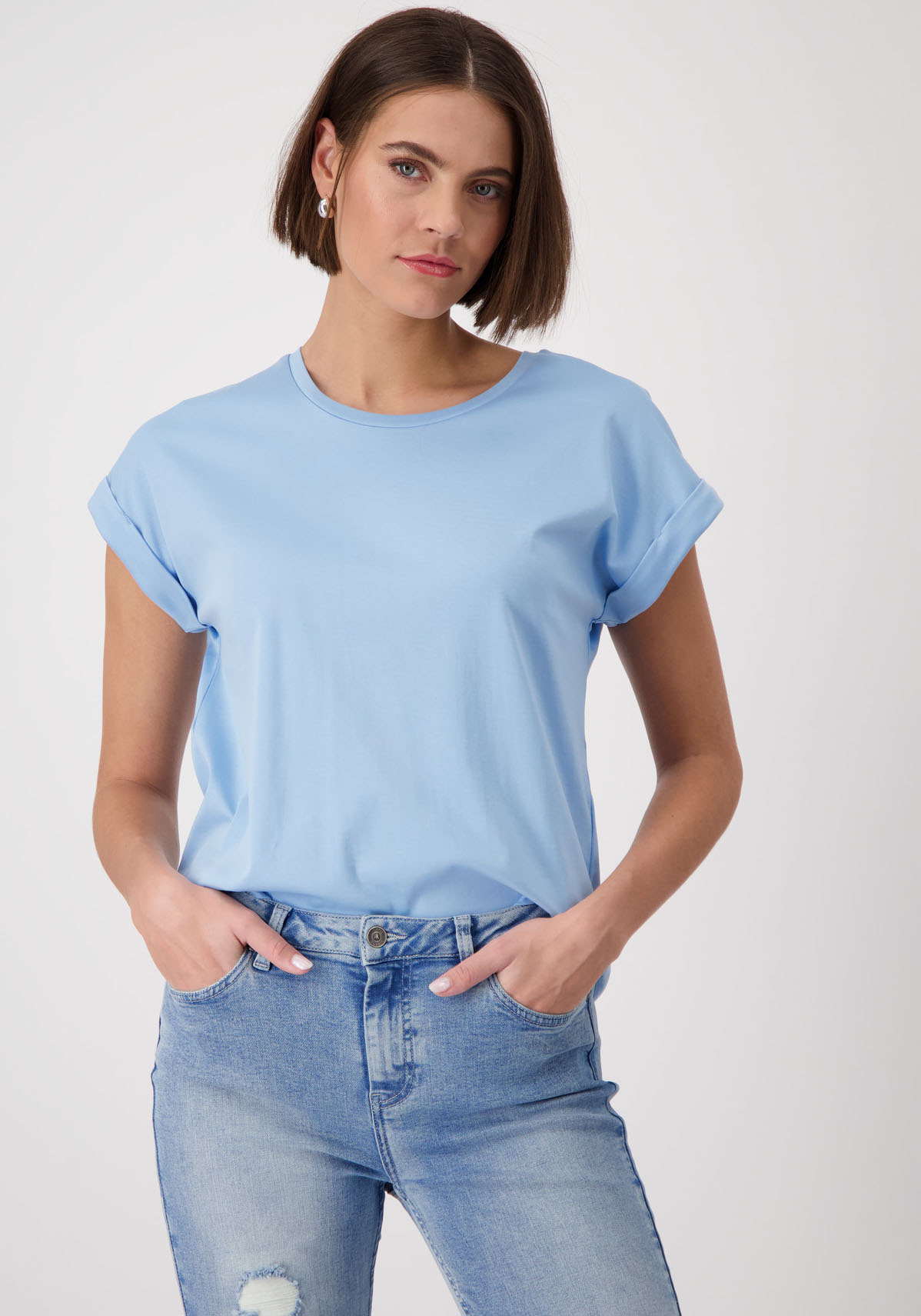 Monari Rundhalsshirt, mit Glitzersteinchen auf der Schulter Monari Rundhalsshirt, mit Glitzersteinchen auf der Schulter von monari