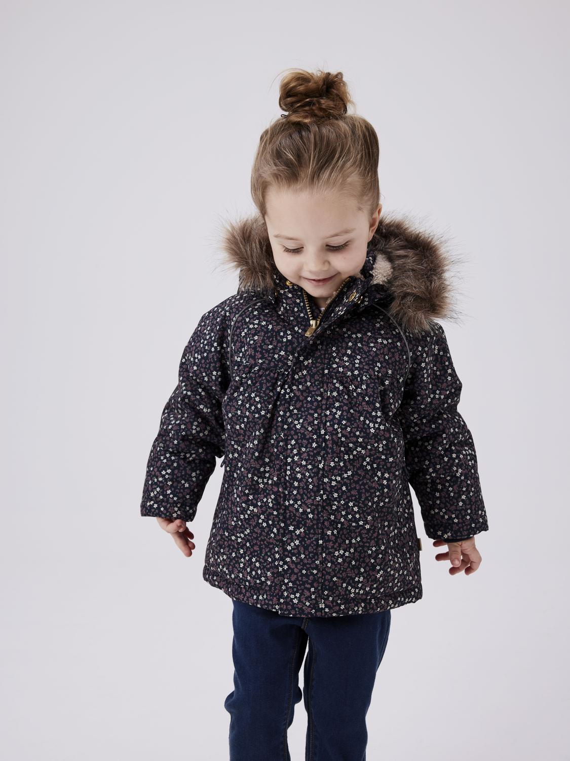 Name It Outdoorjacke »NMFSNOW05 JACKET AOP FO NOOS«, mit Kapuze Name It Outdoorjacke »NMFSNOW05 JACKET AOP FO NOOS«, mit Kapuze von name it
