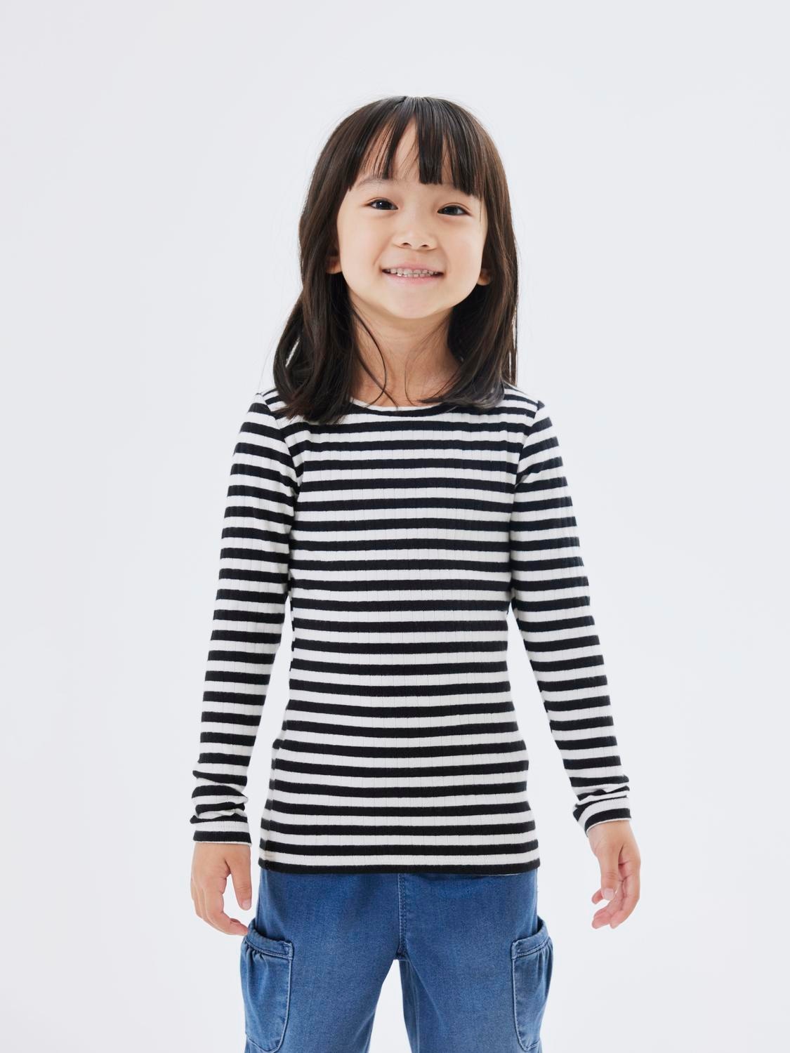 Name It T-Shirt »NMFSURAJA XSL LS TOP NOOS« Name It T-Shirt »NMFSURAJA XSL LS TOP NOOS« von name it