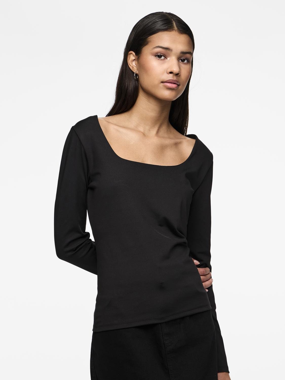 pieces Langarmshirt »PCNEJA LS REVERSIBLE TOP NOOS EXP BC«, 2 in 1 umkehrbar 2 Ausschnittvarianten pieces Langarmshirt »PCNEJA LS REVERSIBLE TOP NOOS EXP BC«, 2 in 1 umkehrbar 2 Ausschnittvarianten von pieces