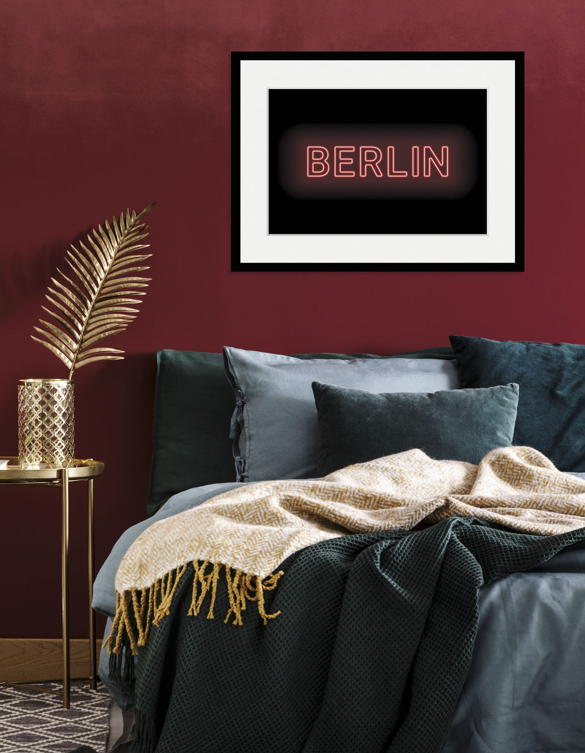 queence Bild »BERLIN LIGHTS«, Städte-Schriftzug-Berlin, (1 St.), HD Premium Poster-Druck inkl. Holzrahmen von queence