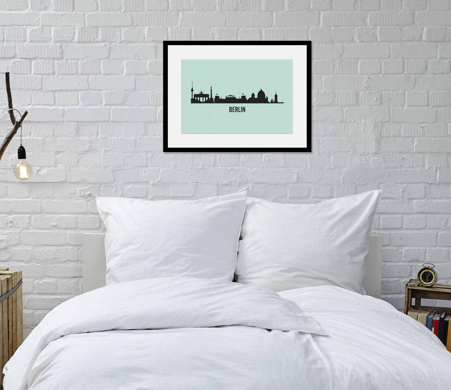 queence Bild »Berlin Skyline«, Städte-Stadt-Deutschland-Kirche-Gebäude-Schriftzug-Berlin, (1 St.), HD Premium Poster-Druck inkl. Holzrahmen von queence