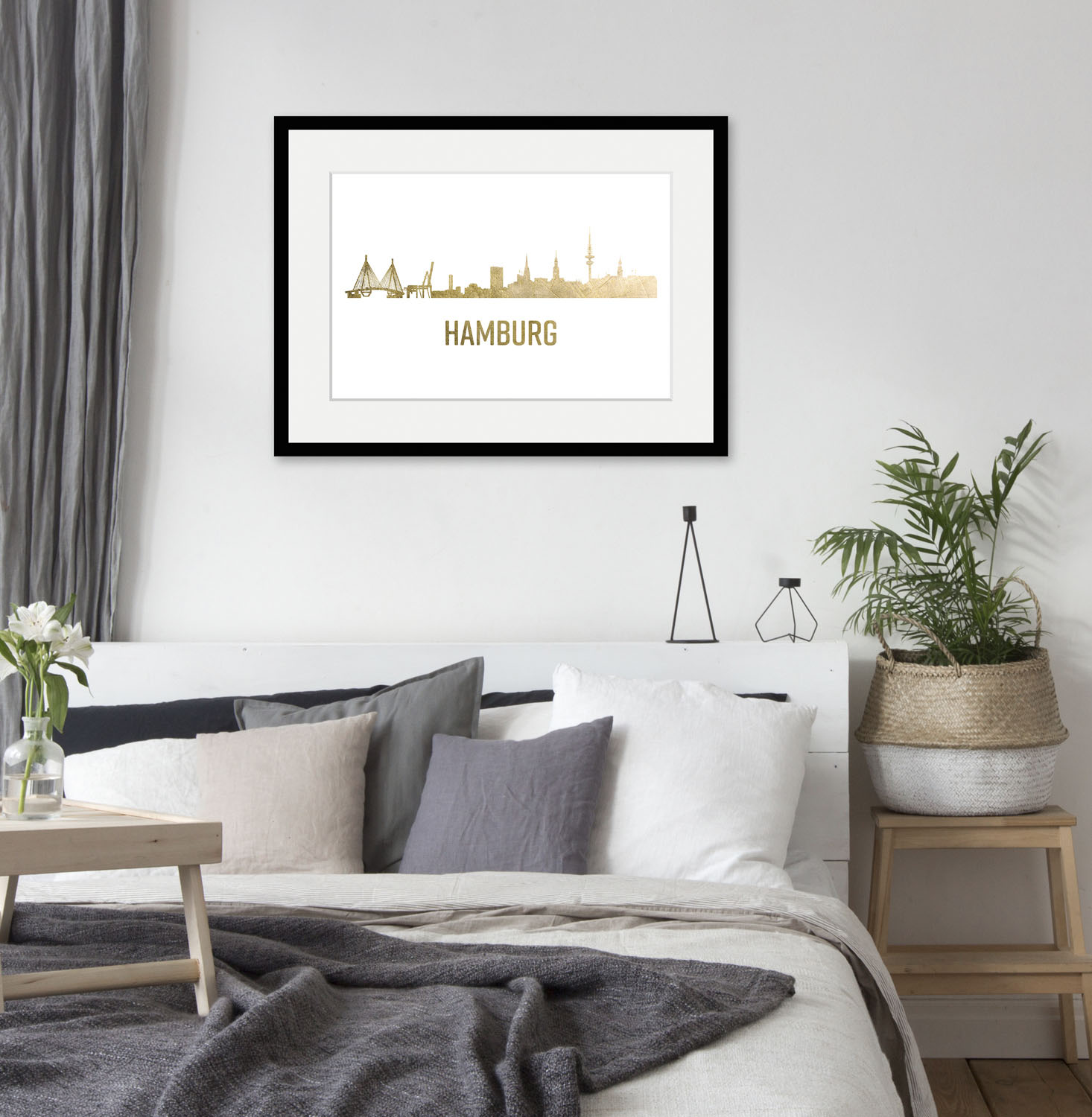 queence Bild »Hamburg Skyline GOLD«, Städte-Schriftzug-Deutschland-Stadt-Hamburg, (1 St.), HD Premium Poster-Druck inkl. Holzrahmen von queence