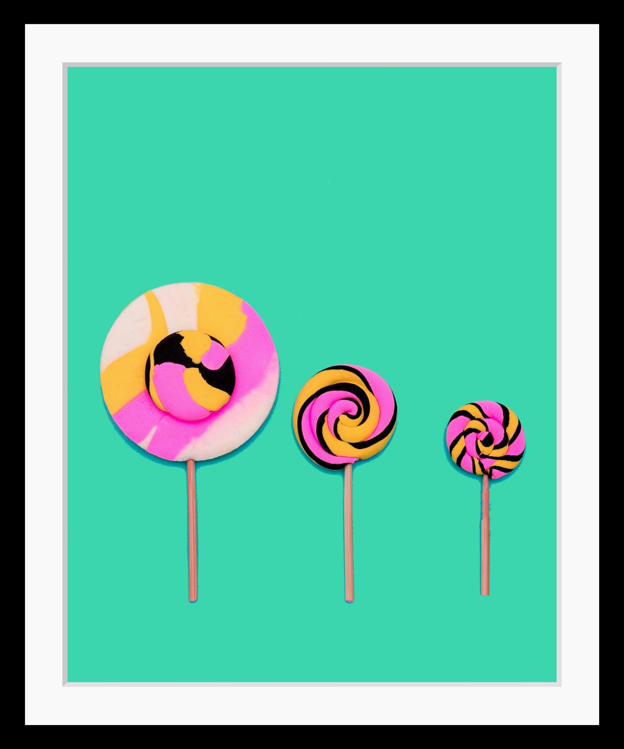 queence Bild »Shamira«, Süssigkeiten-Essen-Lebensmittel-Kunst, HD Premium Poster-Druck inkl. Holzrahmen queence Bild »Shamira«, Süssigkeiten-Essen-Lebensmittel-Kunst, HD Premium Poster-Druck inkl. Holzrahmen von queence