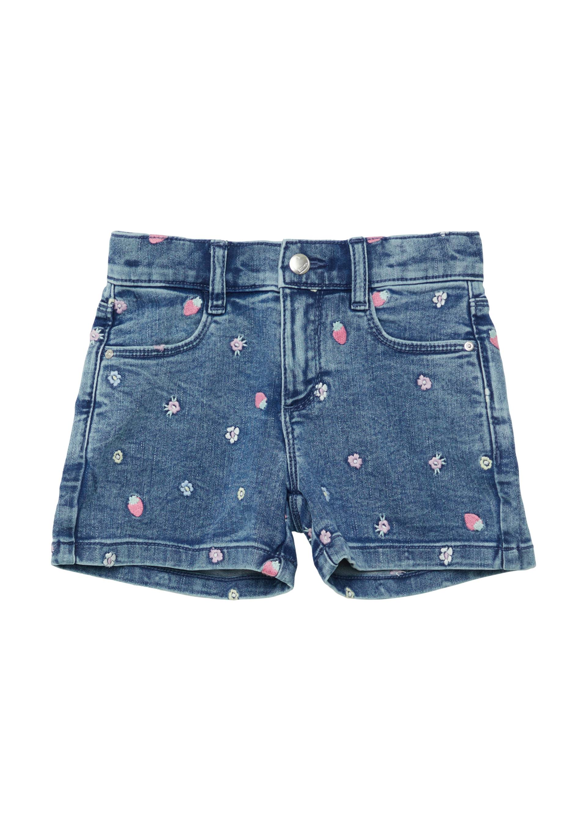 s.Oliver Junior Jeansshorts, mit All-over-Stickerei s.Oliver Junior Jeansshorts, mit All-over-Stickerei von s.Oliver Junior