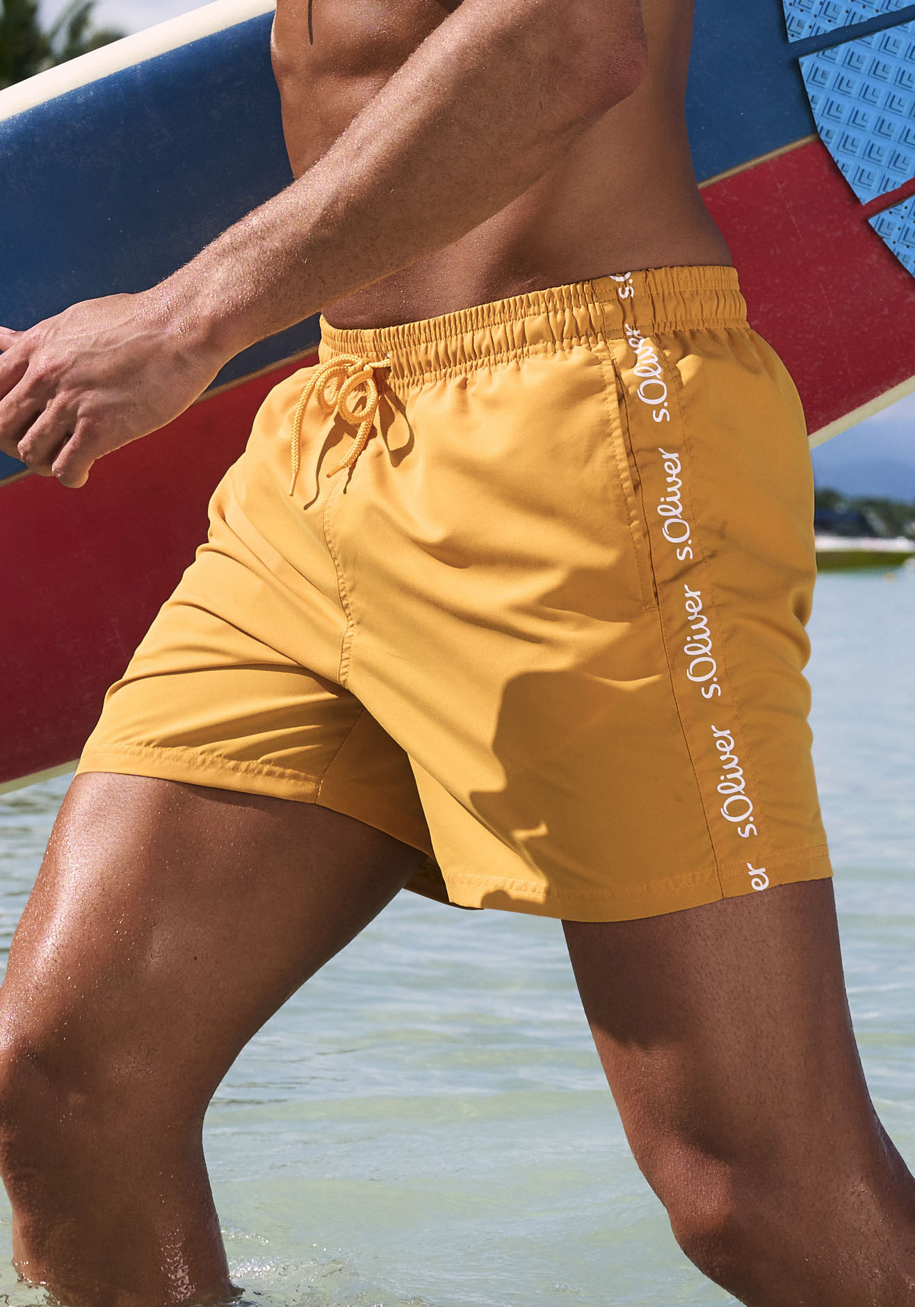 s.Oliver Badeshorts, mit Markenschriftzügen s.Oliver Badeshorts, mit Markenschriftzügen von s.Oliver