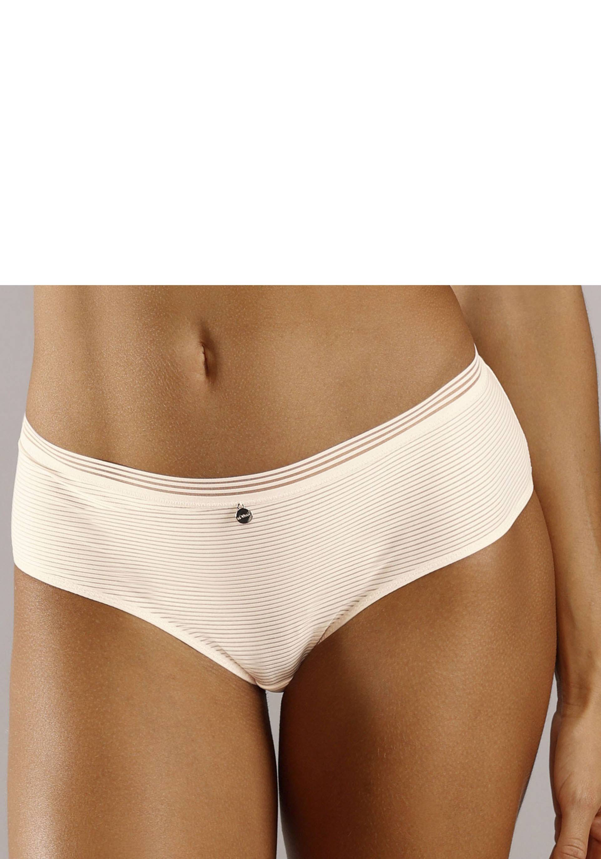 s.Oliver Panty »Zoè«, aus modischer Spitze in graphischer Optik s.Oliver Panty »Zoè«, aus modischer Spitze in graphischer Optik von s.Oliver