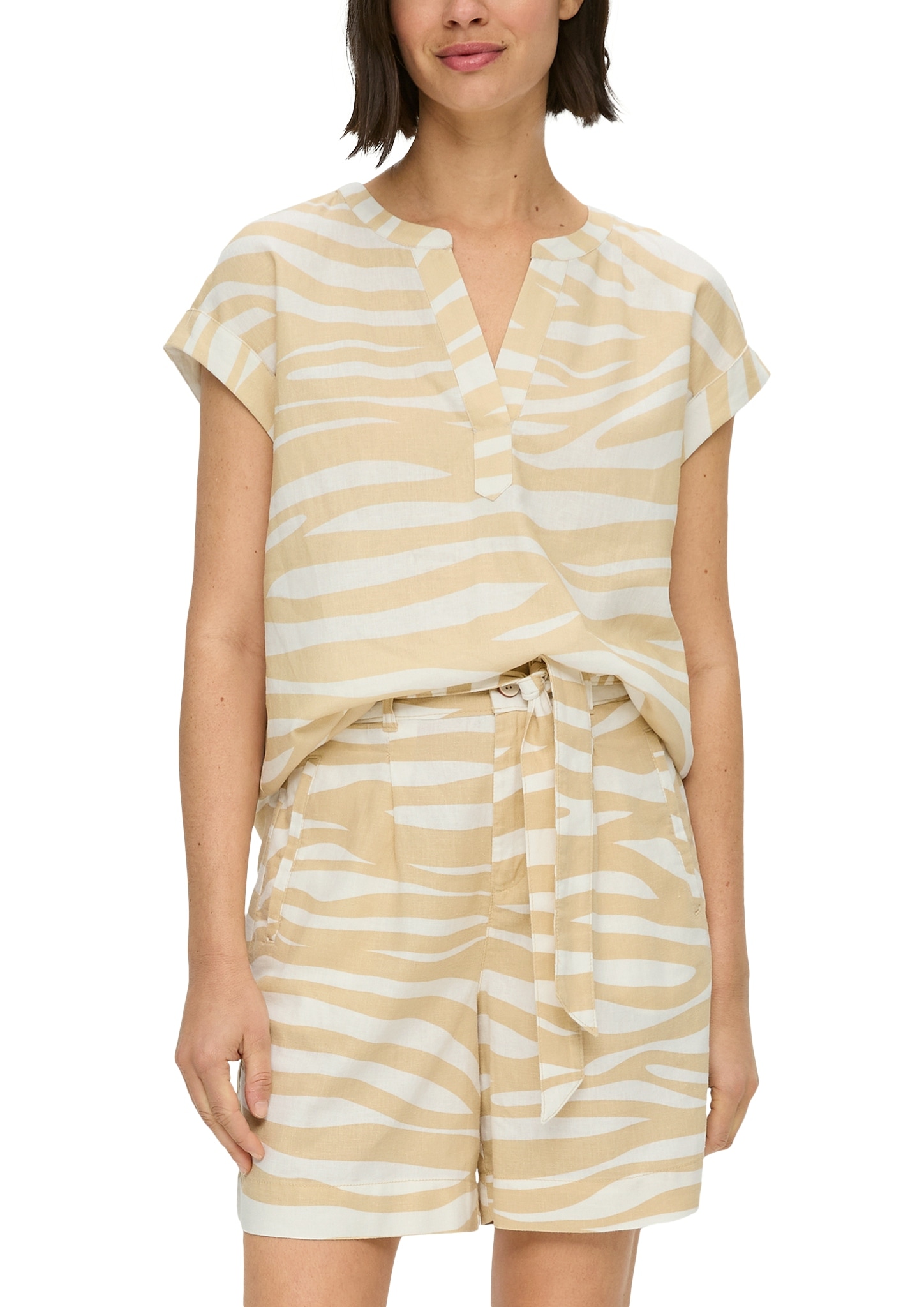 s.Oliver Shirtbluse, mit überschnittenen Schultern s.Oliver Shirtbluse, mit überschnittenen Schultern von s.Oliver