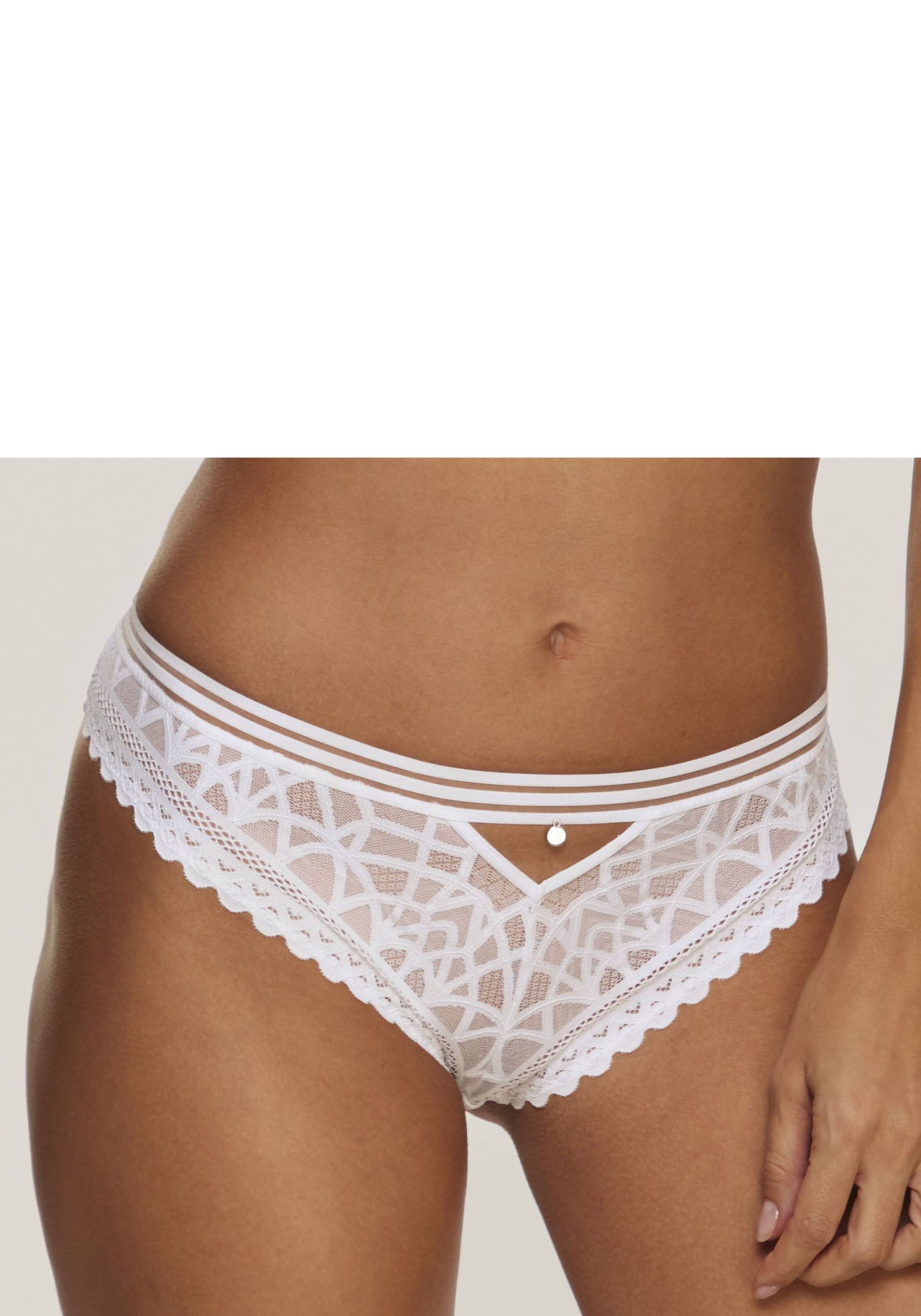s.Oliver Slip »Milene«, mit edlem Bund und modischem Accessoire vorne mittig s.Oliver Slip »Milene«, mit edlem Bund und modischem Accessoire vorne mittig von s.Oliver
