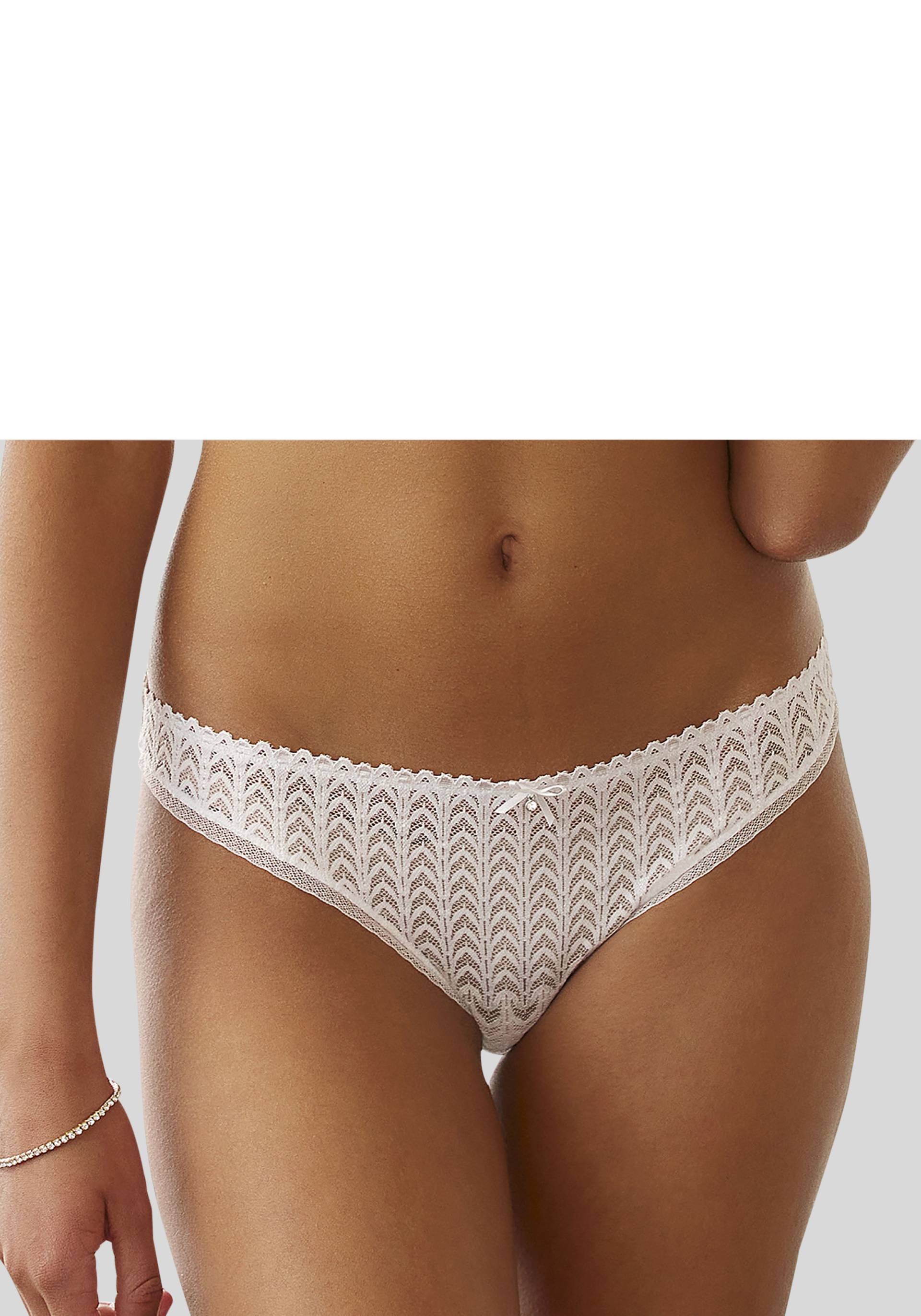 s.Oliver Slip, aus dezent transparenter Spitze in graphischer Optik s.Oliver Slip, aus dezent transparenter Spitze in graphischer Optik von s.Oliver