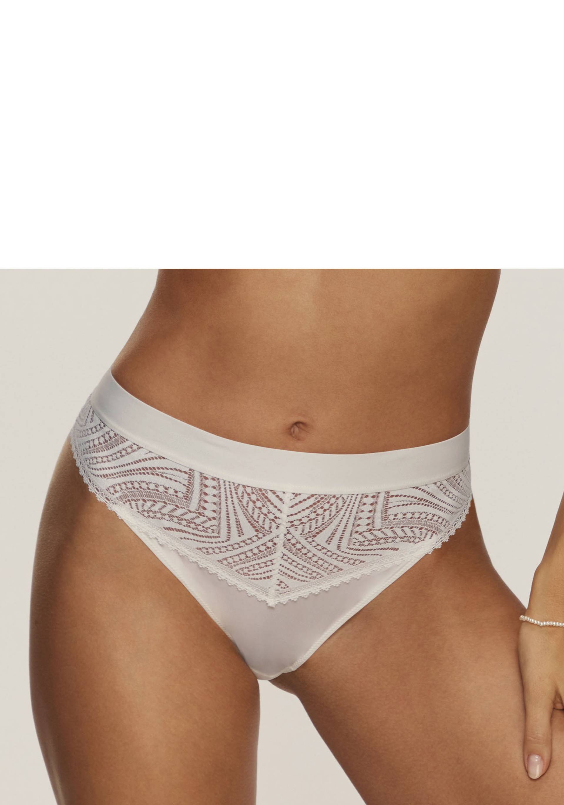 s.Oliver String »Clemence«, mit modischem Bund und graphischer Spitze s.Oliver String »Clemence«, mit modischem Bund und graphischer Spitze von s.Oliver