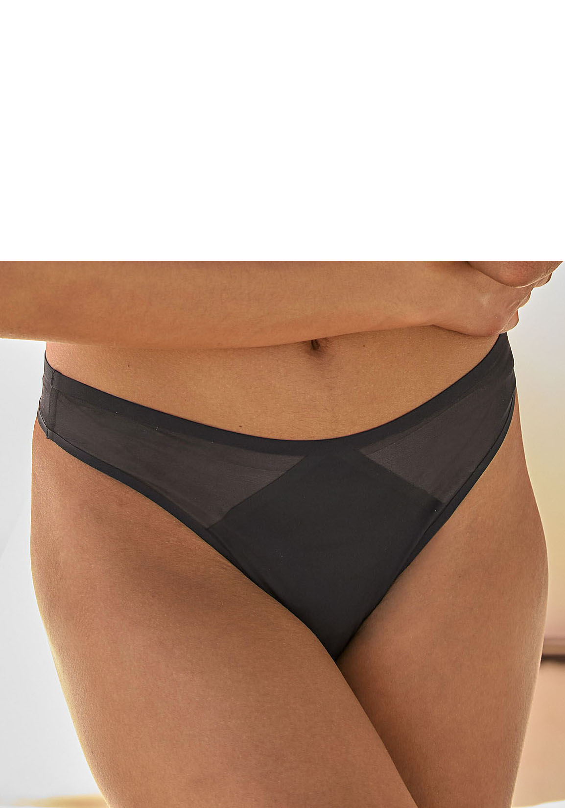 s.Oliver String »Louise«, mit seitlichen Mesh-Einsätzen s.Oliver String »Louise«, mit seitlichen Mesh-Einsätzen von s.Oliver