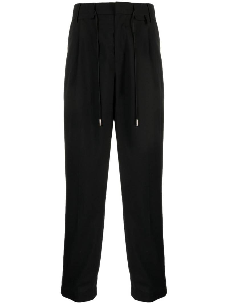 sacai drawstring-fastening tapered trousers - Black von sacai