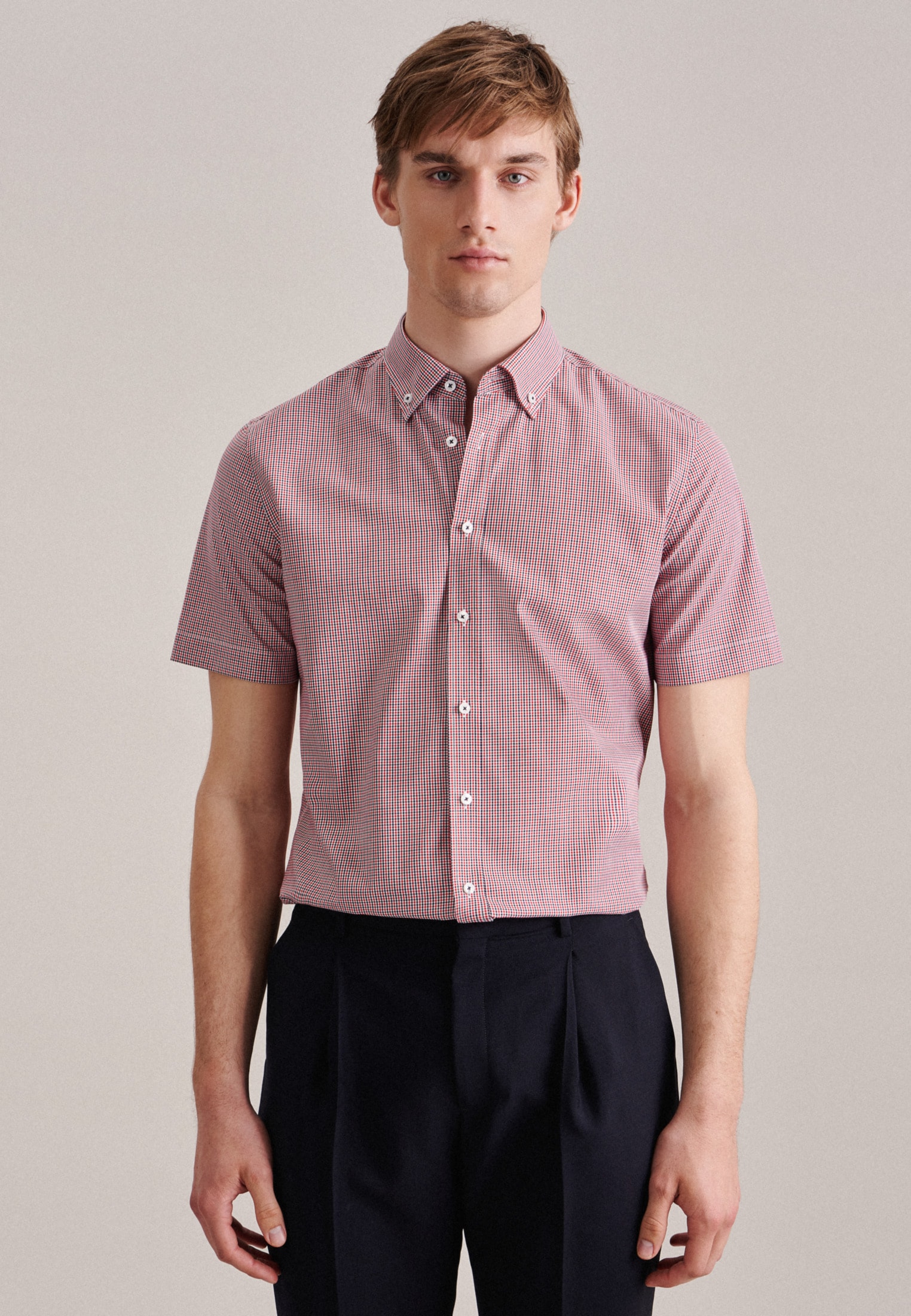 seidensticker Businesshemd »Shaped«, Shaped Kurzarm Button-Down-Kragen Karo seidensticker Businesshemd »Shaped«, Shaped Kurzarm Button-Down-Kragen Karo von seidensticker