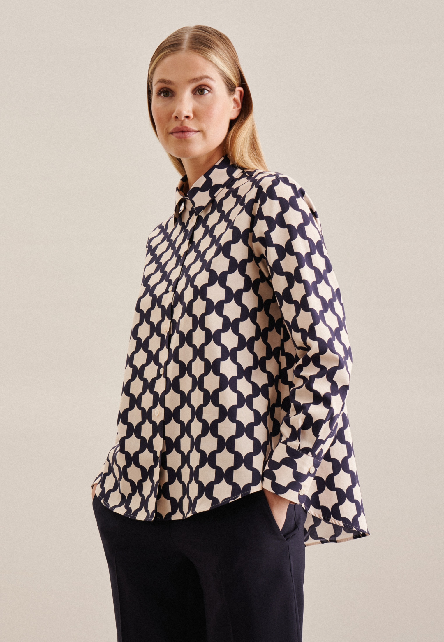 seidensticker Hemdbluse »Schwarze Rose«, Langarm Kragen Geometrische Muster seidensticker Hemdbluse »Schwarze Rose«, Langarm Kragen Geometrische Muster von seidensticker